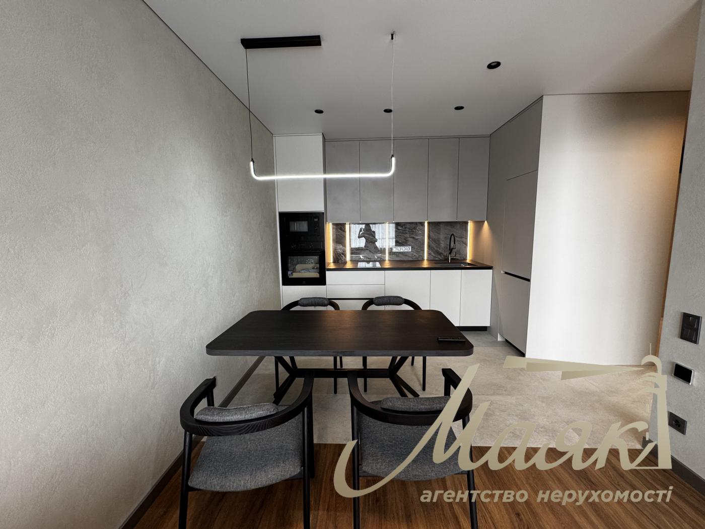 For sale 3-bedroom apartment in LCD Great