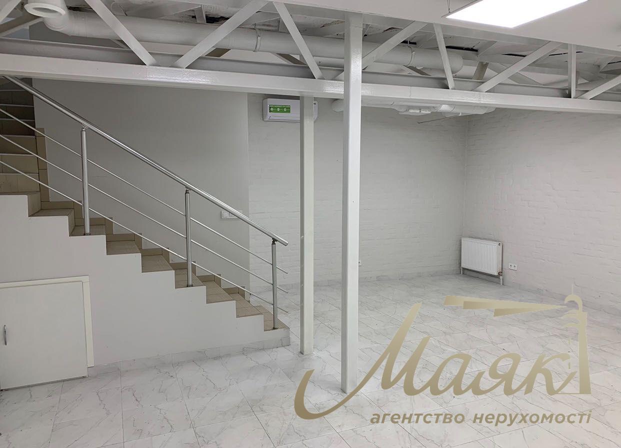 Оренда офісу площею 104 м² з бомбосховищем та генератором, вул. Ліпська, 9Б, Печерськ