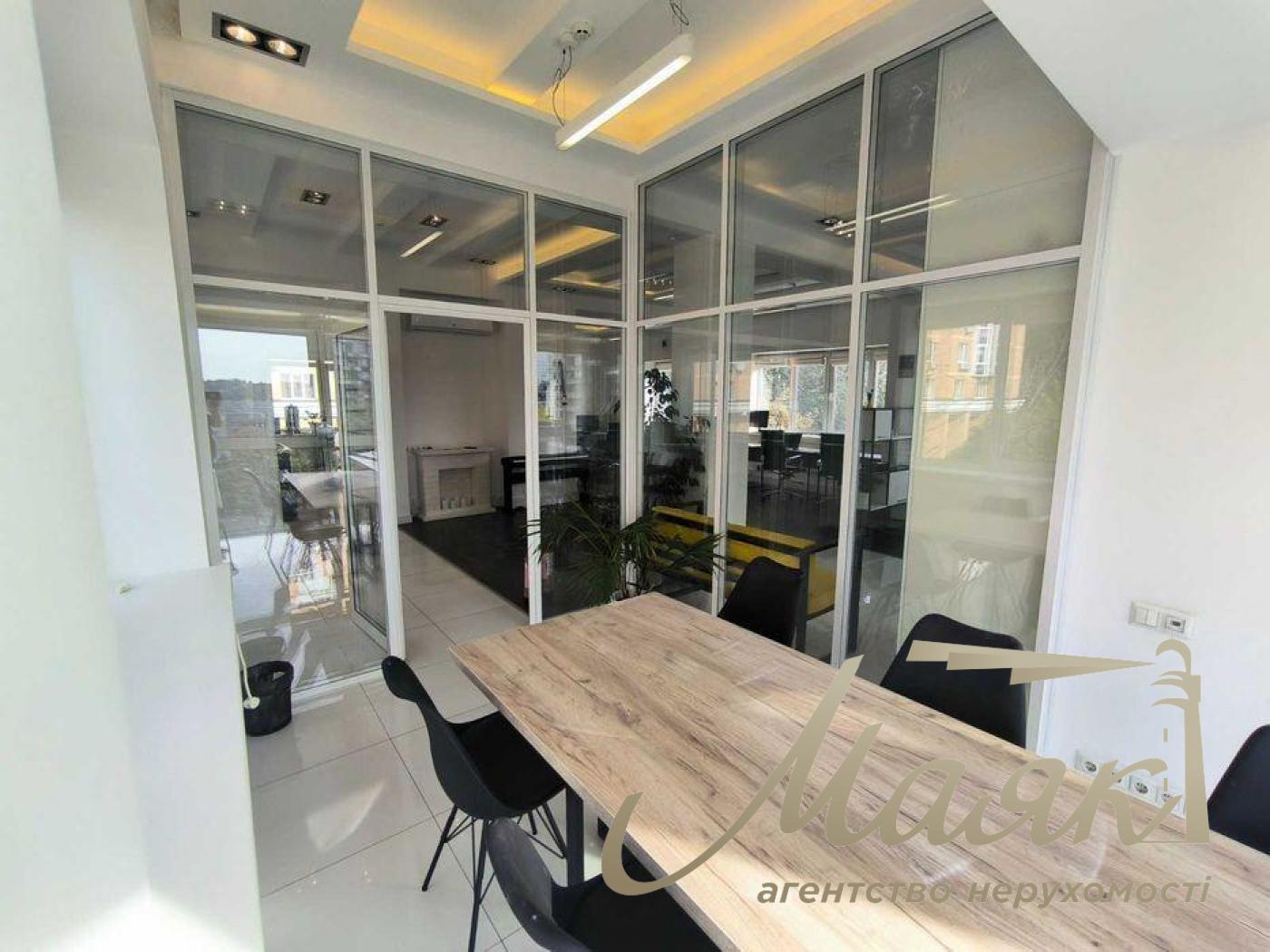 Office for rent 96m2 on Barbusa street 5-A, Olimpiyskaya Street