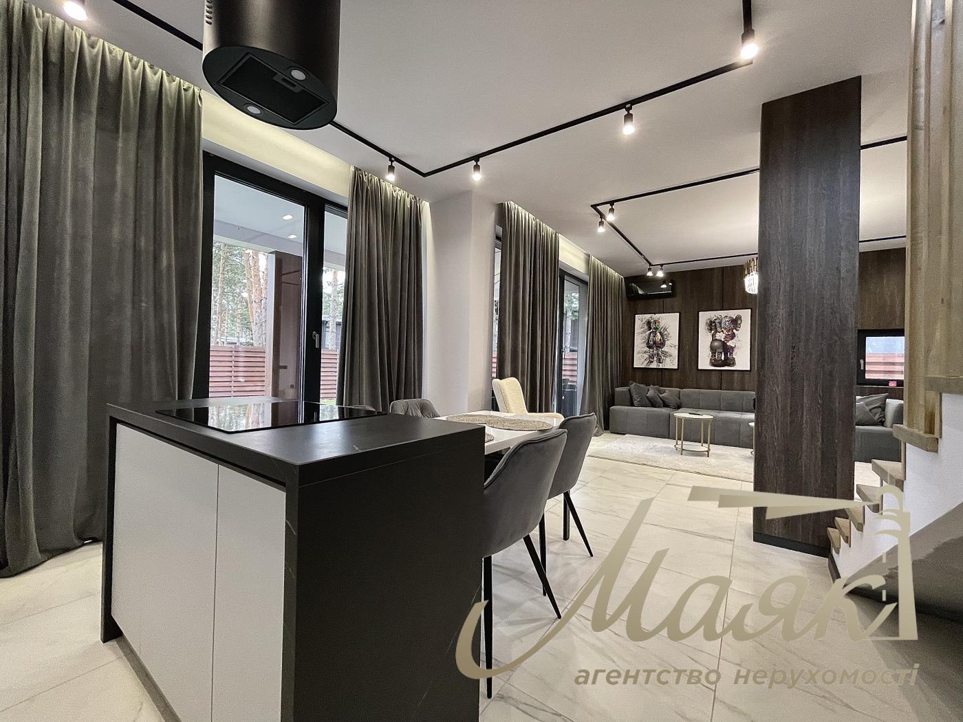 Rent a 150-square-meter two-story house in the “GoldFish” residential complex, Lebedevka, Vyshgorod District