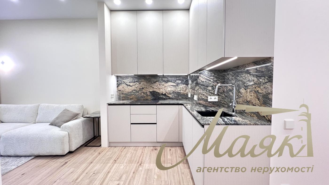 Продажа 2-комнатной квартиры 65м2,ЖК «Владимирский», ул. Антоновича, 109