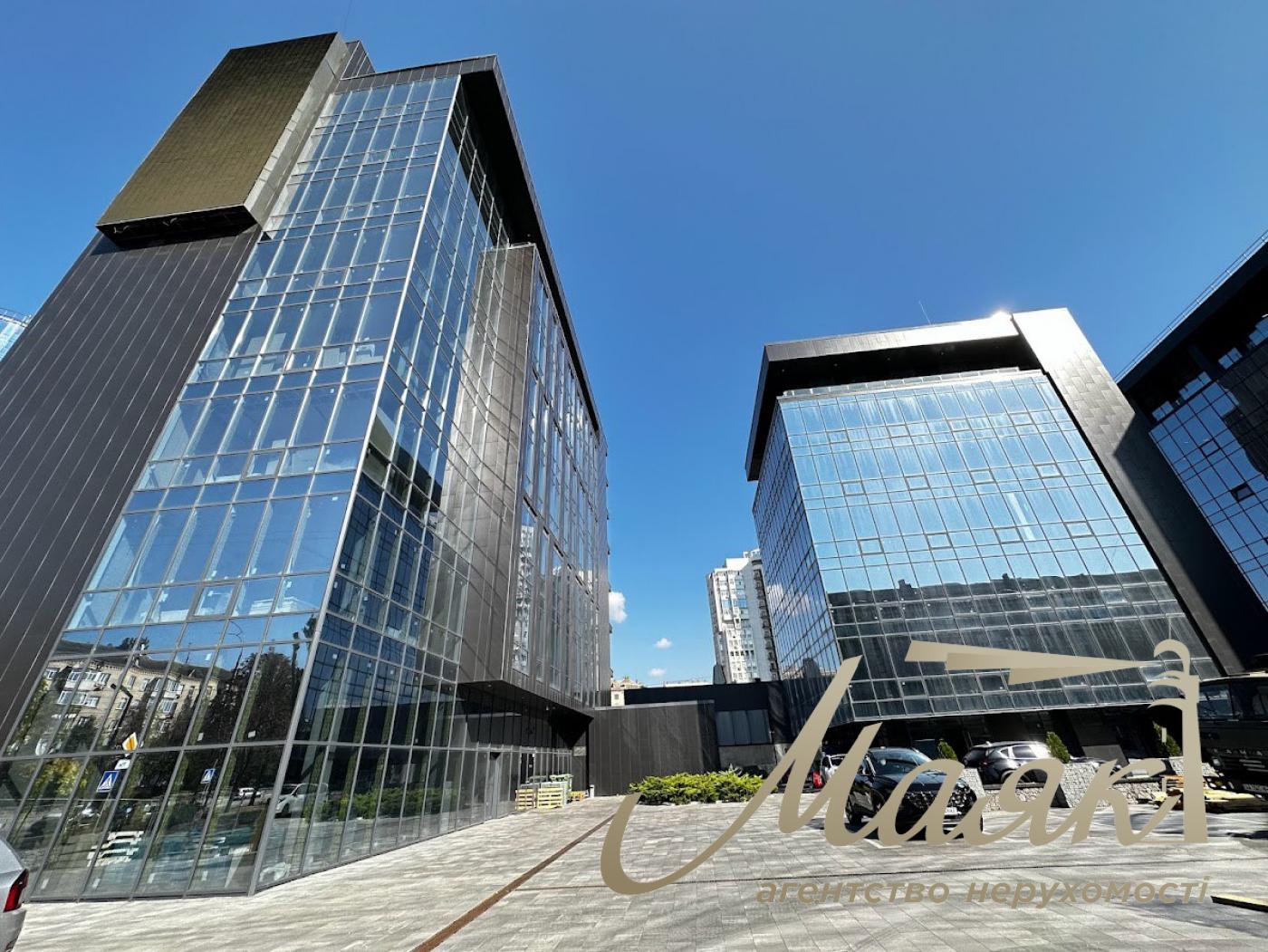 Продаж будівлі Трініті, 6 500м2, вул. Товарна, Пчерськ