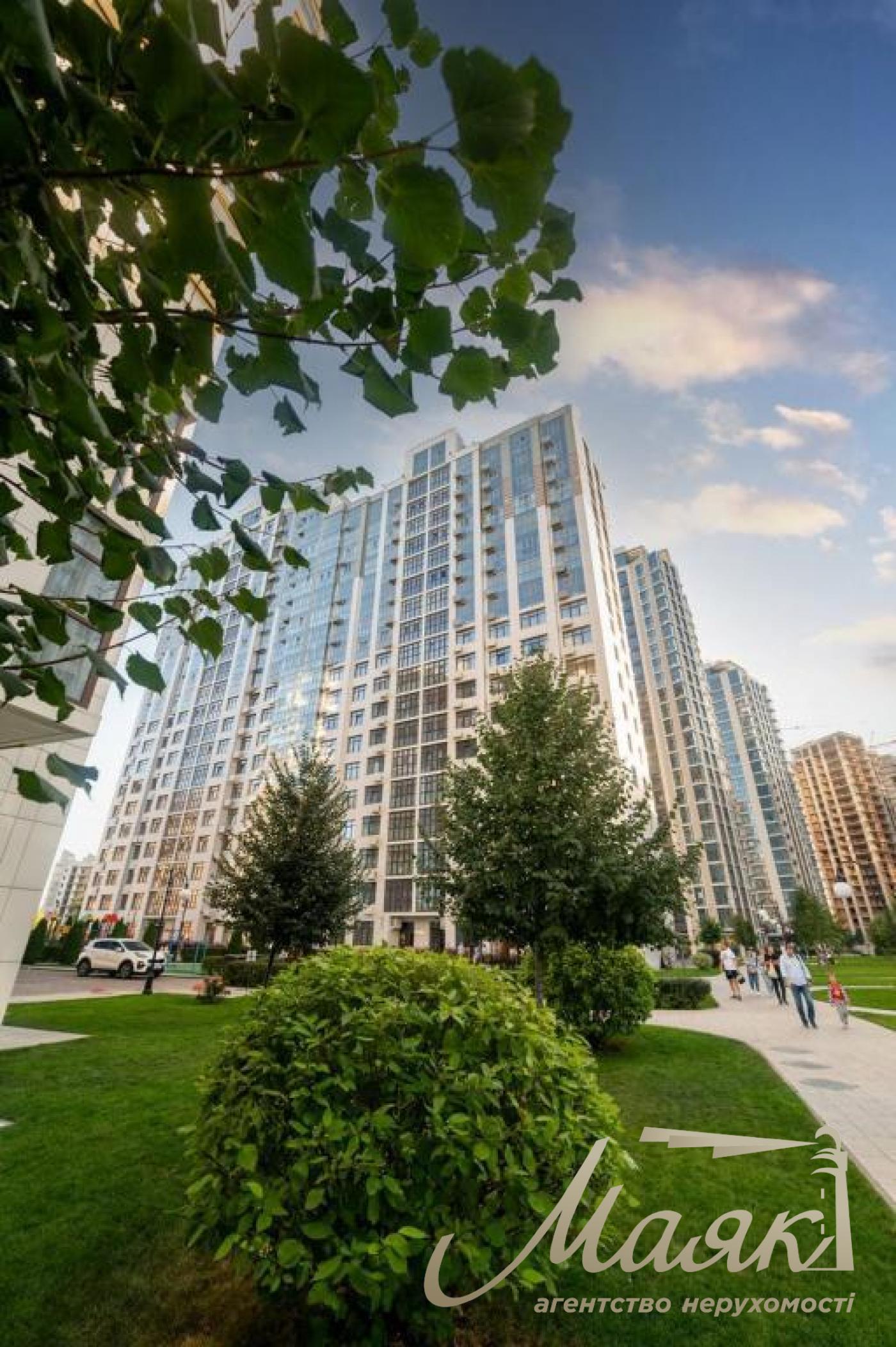 Продаж 2-кімнатної квартири з ремонтом площею 55 м² у ЖК «Новопечерські Липки», Печерськ, вулиця Драгомирова/Верхогляда, 19Б