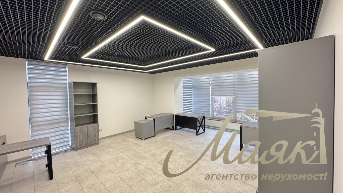 Продаж офісної будівлі в живописном районІ! Ул. Верхнегорская. Центр. Киев