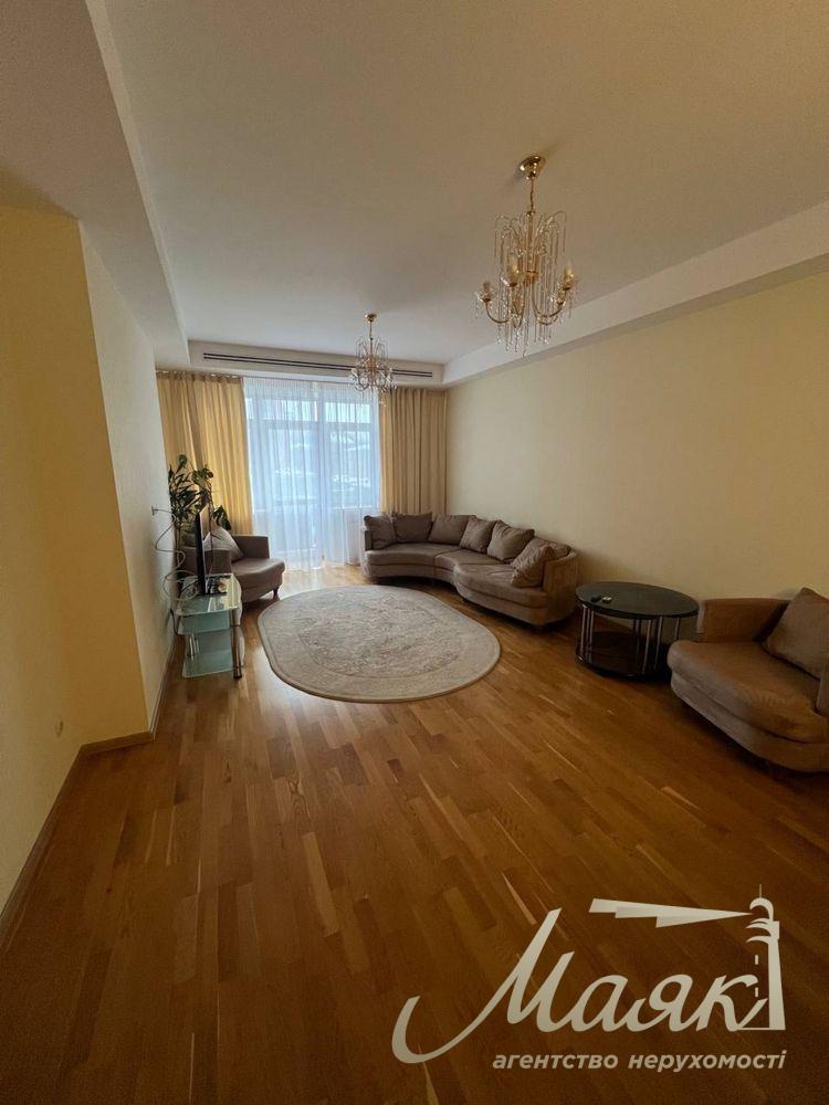 Оренда 4-кімнатної квартири, стм. Печерська, Печерськ, Київ