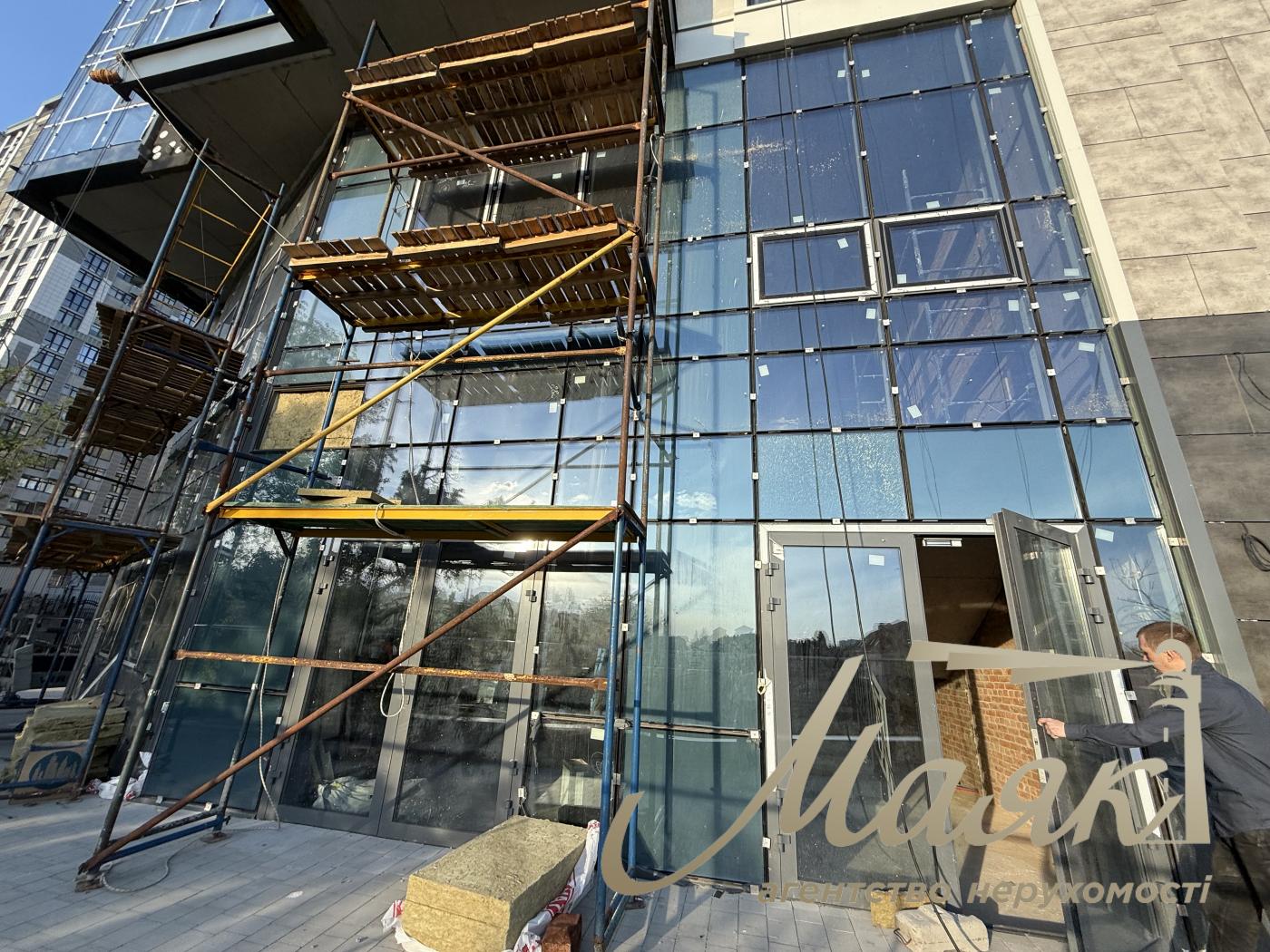 Sale of a facade room in Residential Complex Novopecherskie Lipki, Kyiv