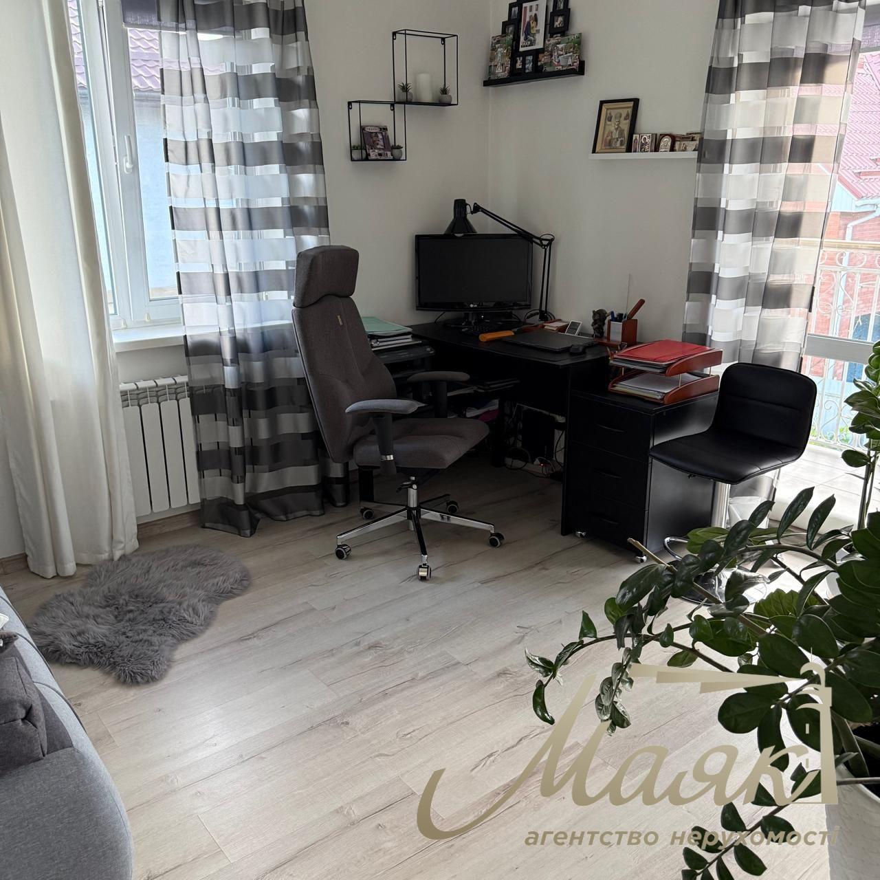 Cozy two-story house (135 m²) for sale, perfect for comfortable living in the village of Kryukovshchina, Kyiv-Svyatoshynsky District, Kyiv Oblast.