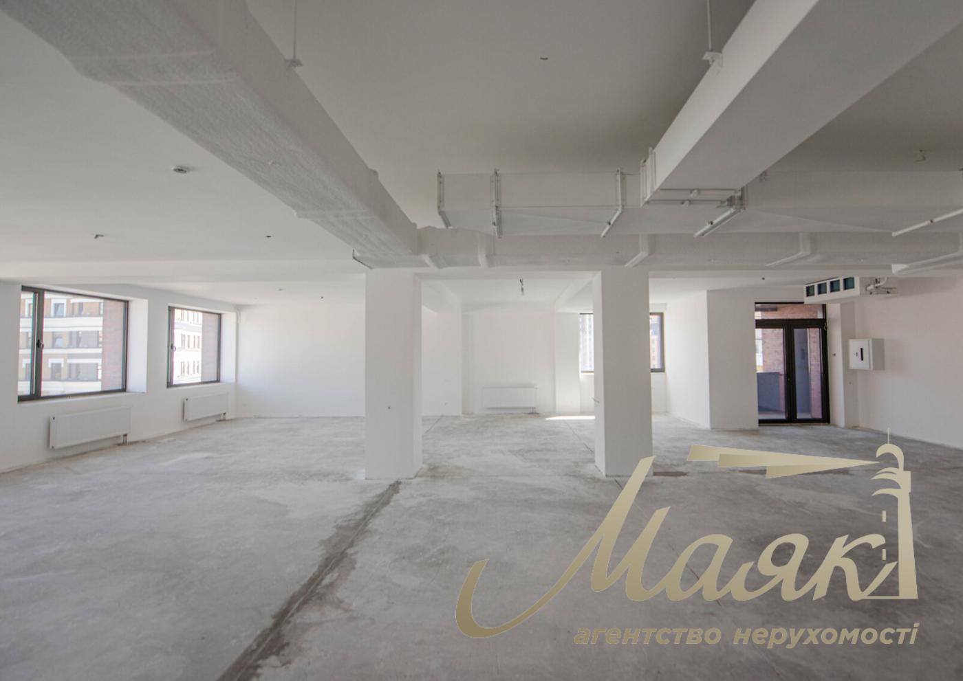 Office for rent 198m2 on Saksaganskogo street 53/80, Center