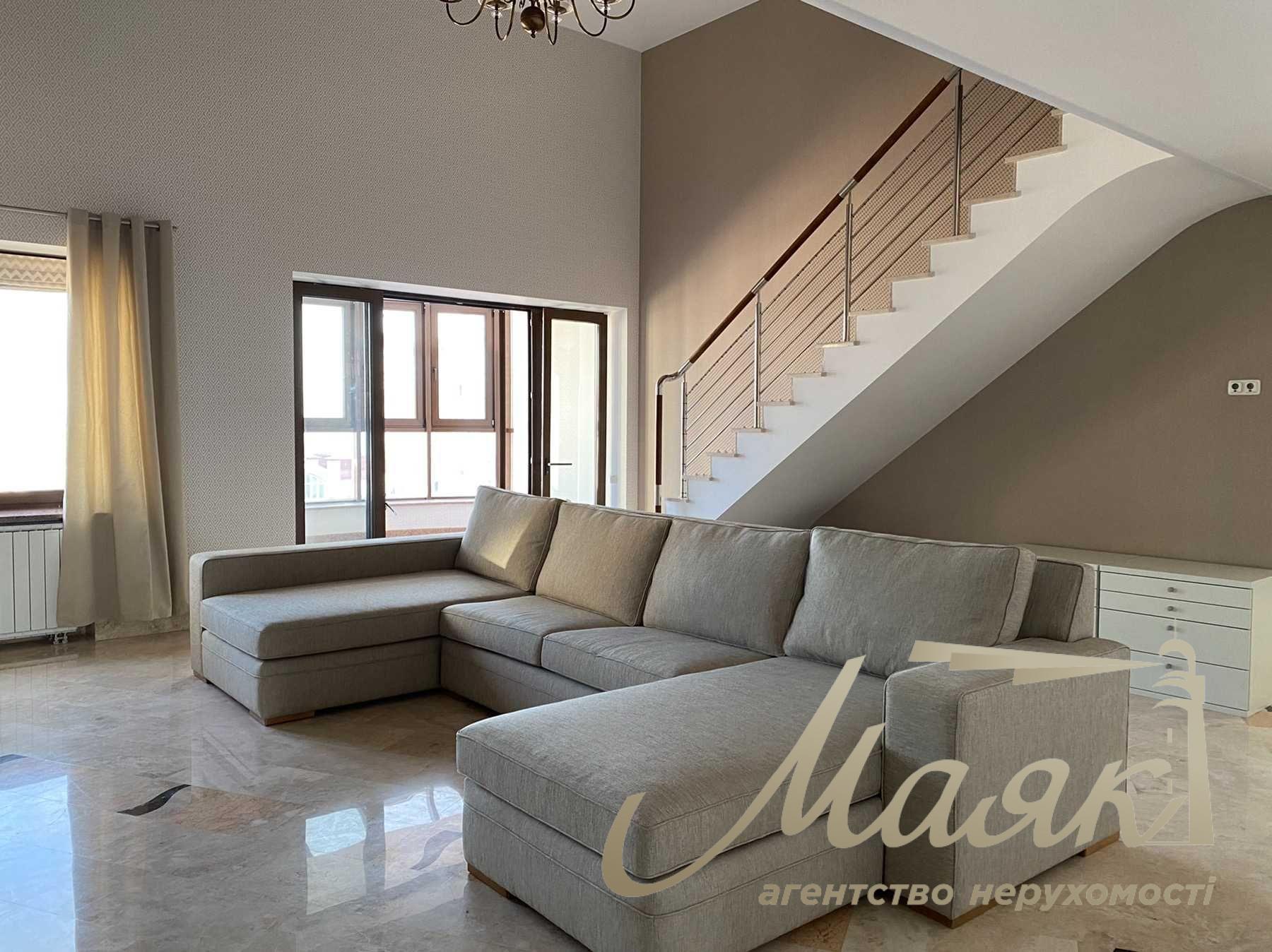 Sale three-level panoramic penthouse 327m2 in Obolonskyi Lipki, Ivasiuk Avenue, Obolon