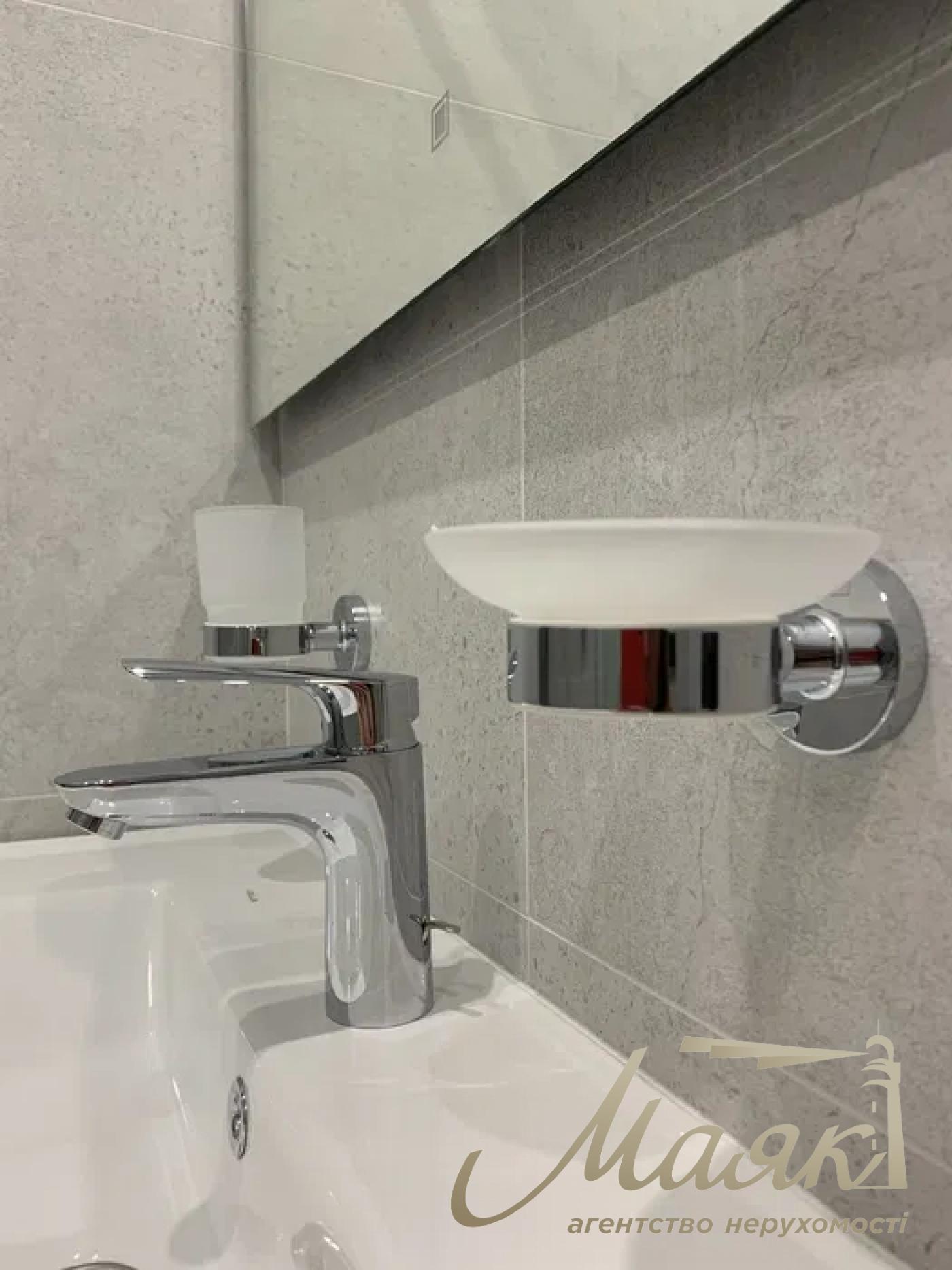 Продаж 2-кімнатної квартири ЖК Файна Таун, вул. Салютна