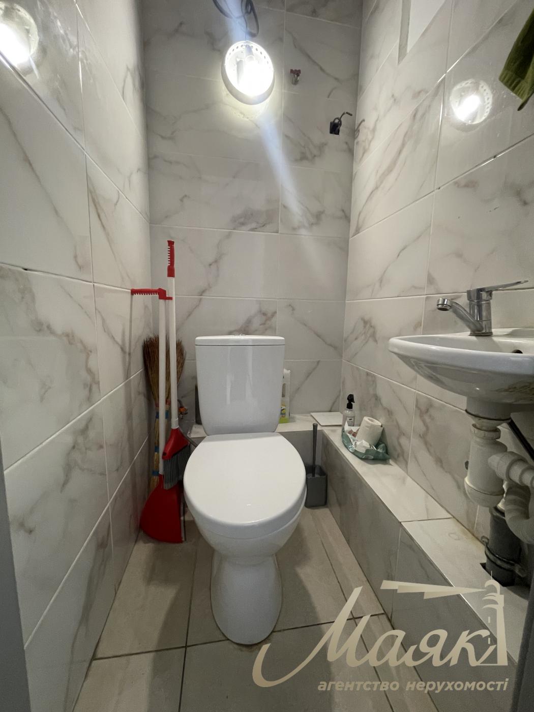 Аренда фасадного помещения 40,3 м.кв. Подол