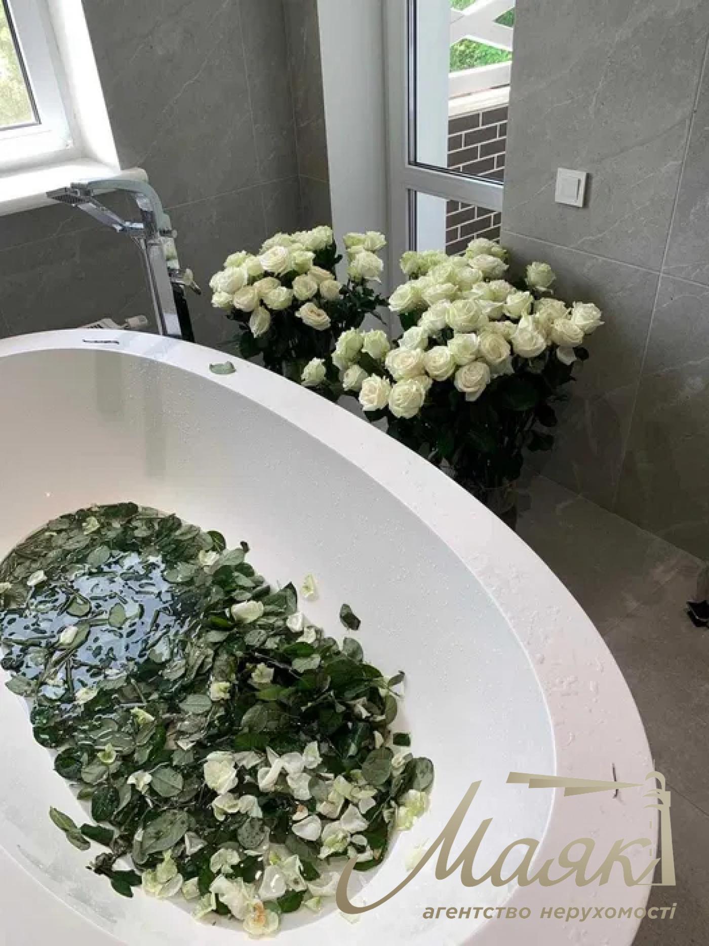 Продаж будинку 250м² у Конча-Заспі, Козин, Київська область