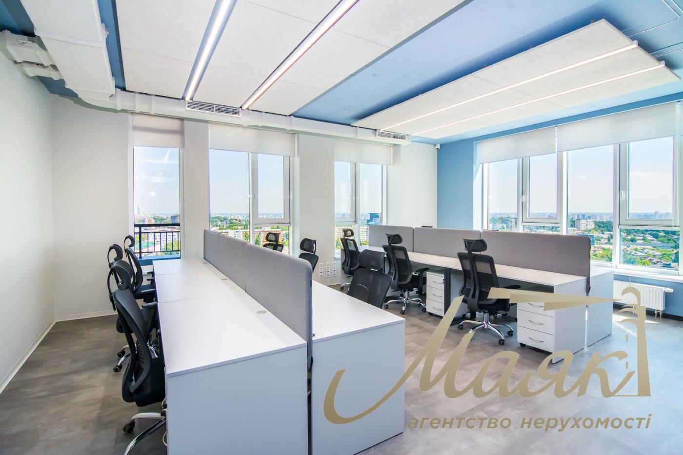 Оренда офісу площею 250 м² у житловому комплексі «Річмонд», вул. Джонна Маккейна, 26, Звіринецька.