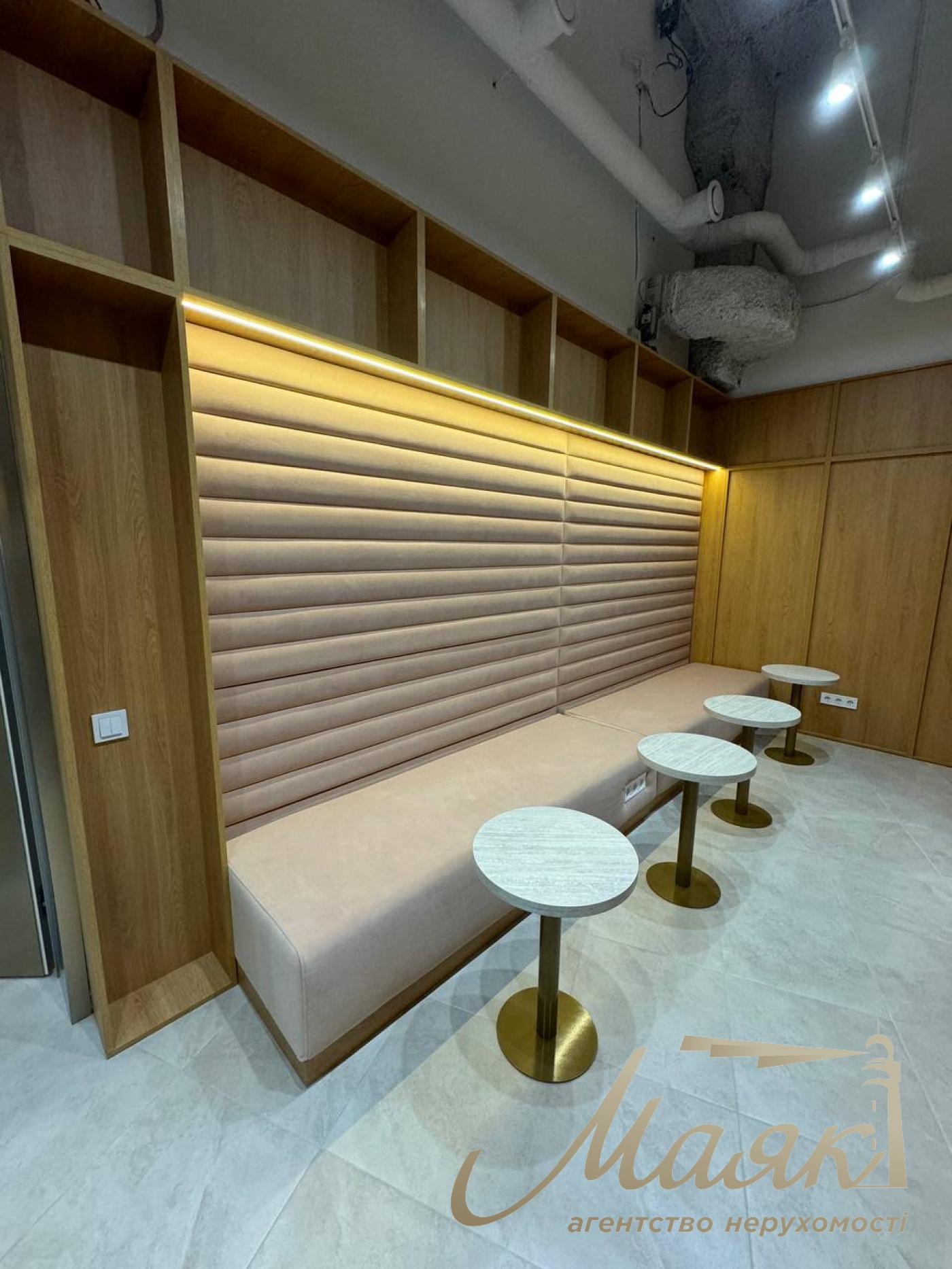 Оренда мебльованого офісу (300м2) у ЖК Busov Hill