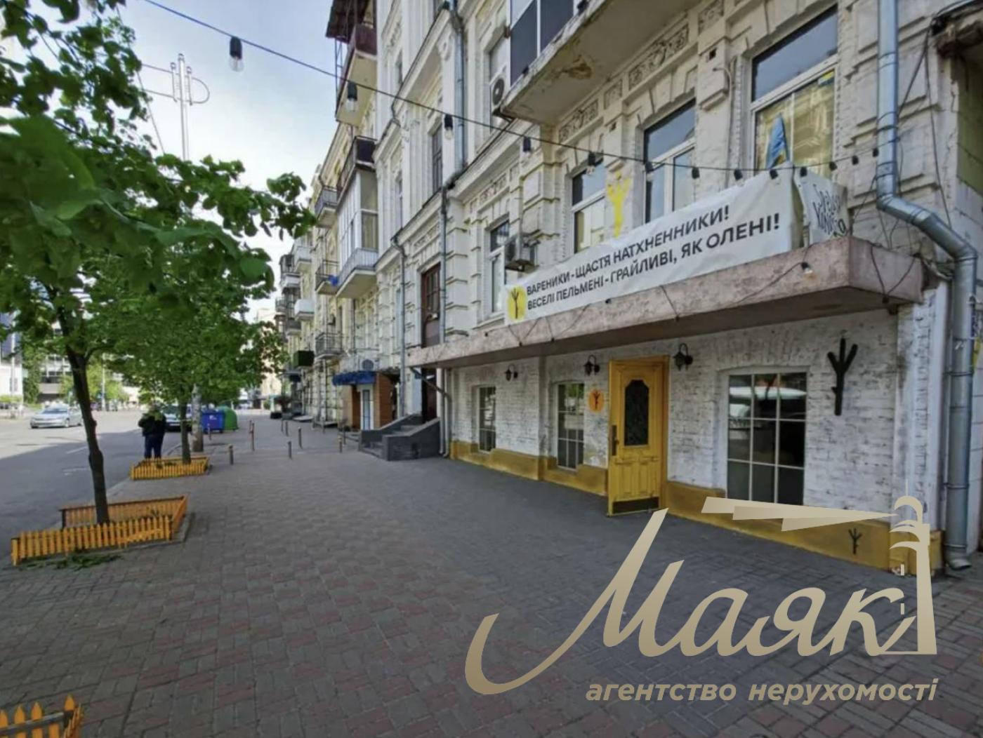 Оренда фасадного комерційного приміщення (100м2) по вул. Саксаганського 15