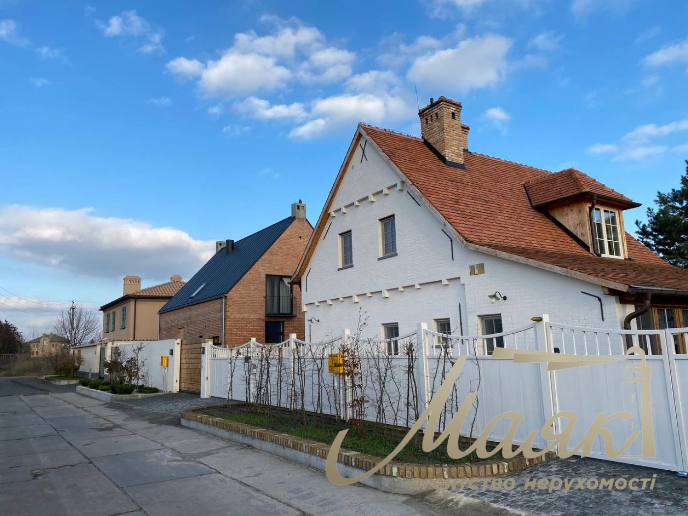 4-Bedroom, 2-Story House for Rent in Kyiv 