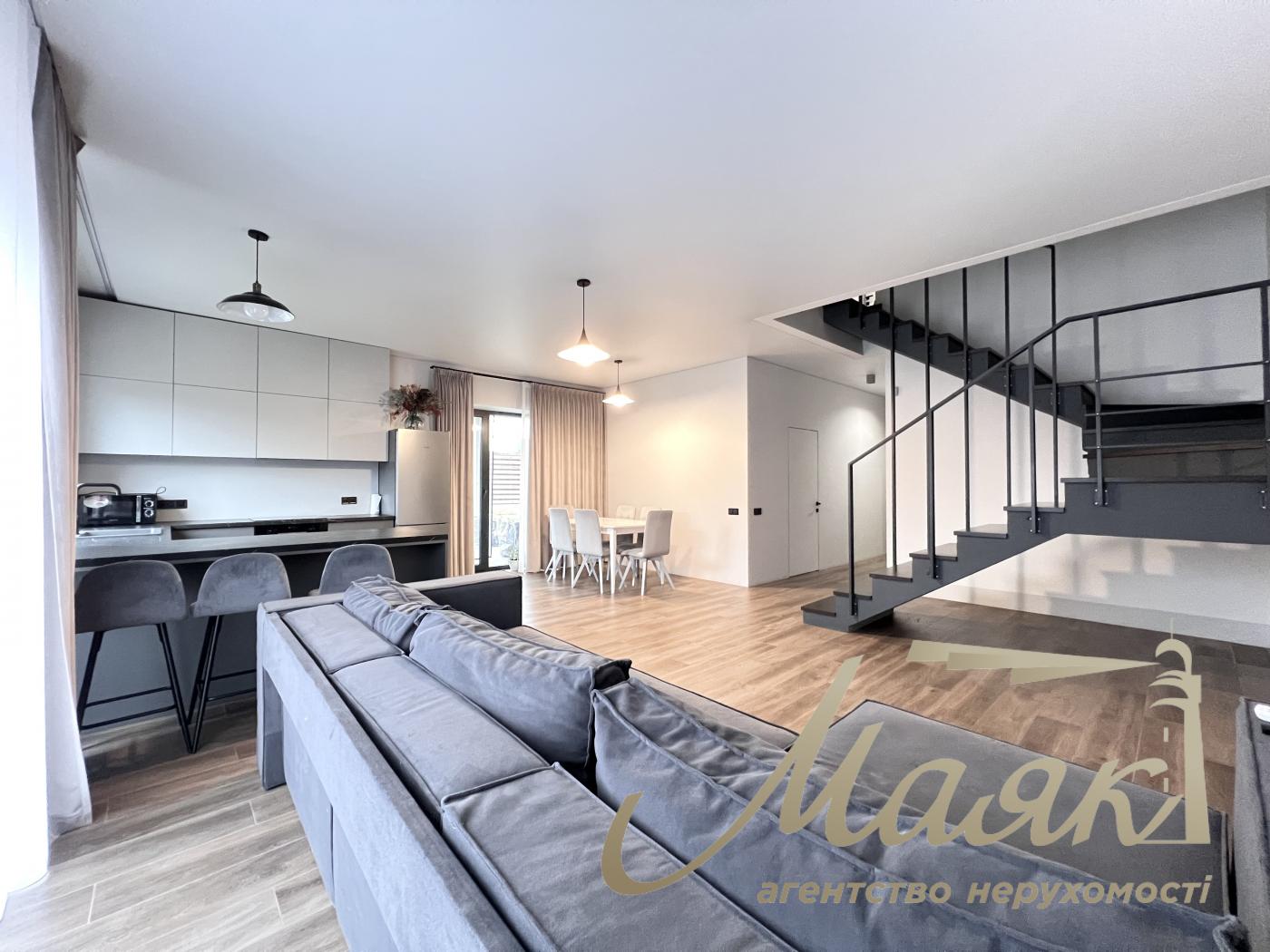 Rent 2-storey house 157m2, Goloseevsky district