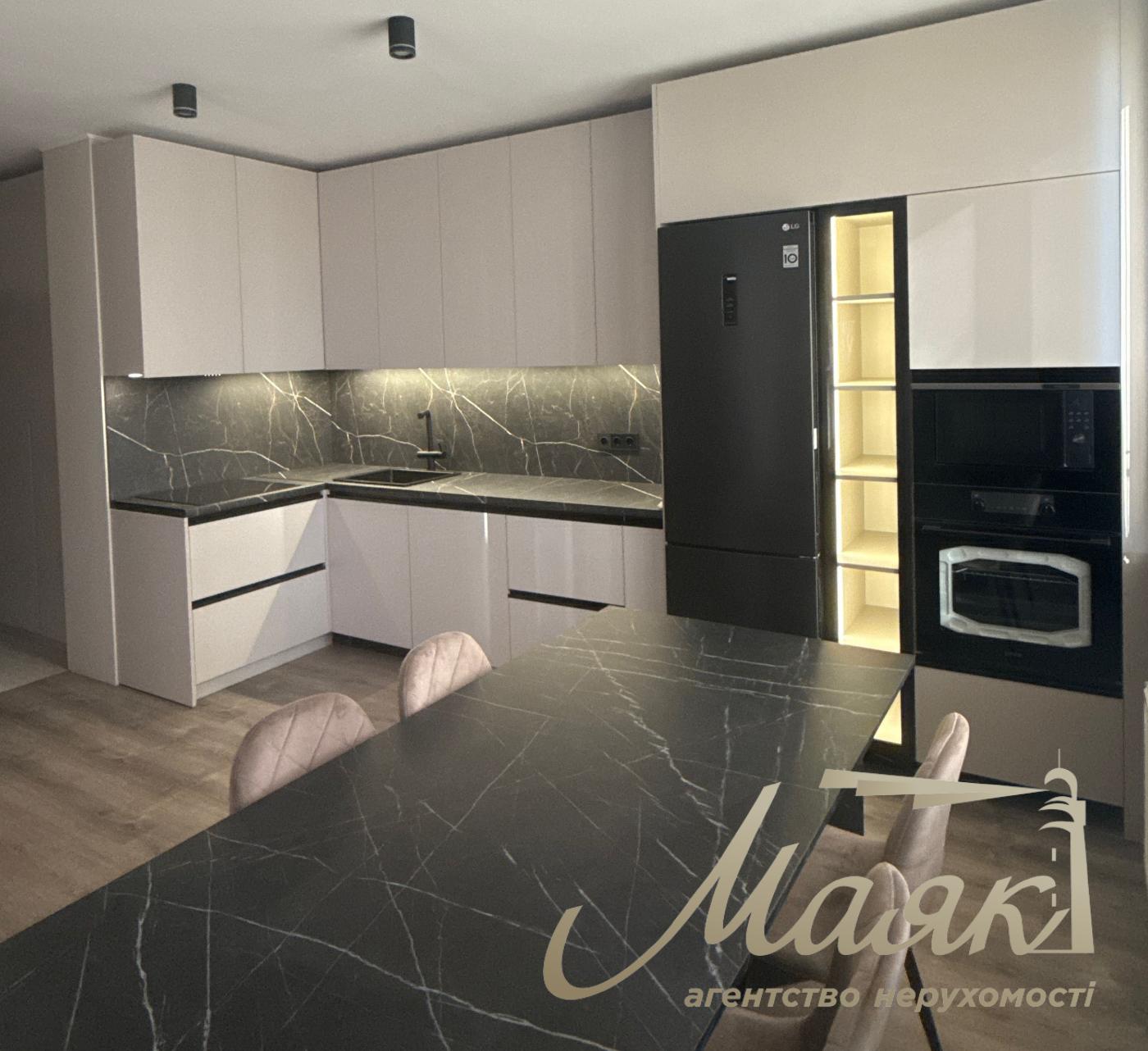 Продаж 2-кімнатної квартири площею 58 м² з ремонтом у ЖК «Світло Парк» 