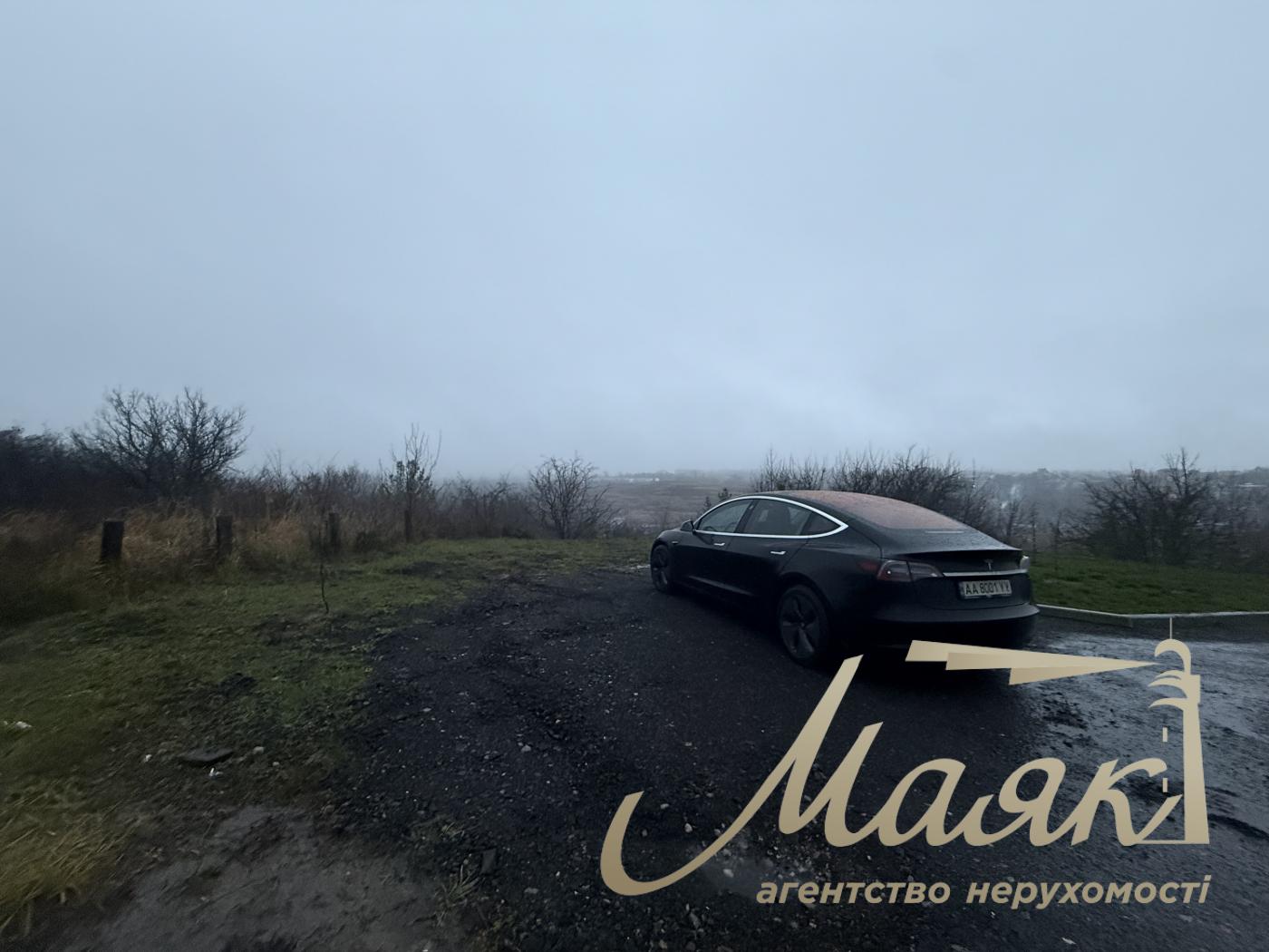 Продаж видової ділянки 15 соток під індивідуальну забудову/будинку в с. Лісники, Обухівський район, Київська область