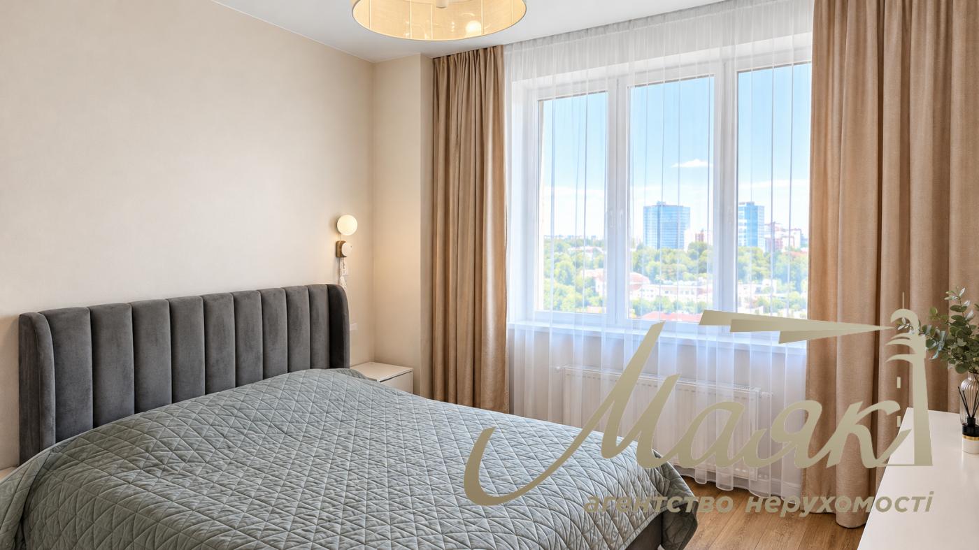 Продажа видовой 2-комнатной квартиры 60 м² в ЖК бизнес-класса | Антоновича, 72 | С мебелью и техникой
