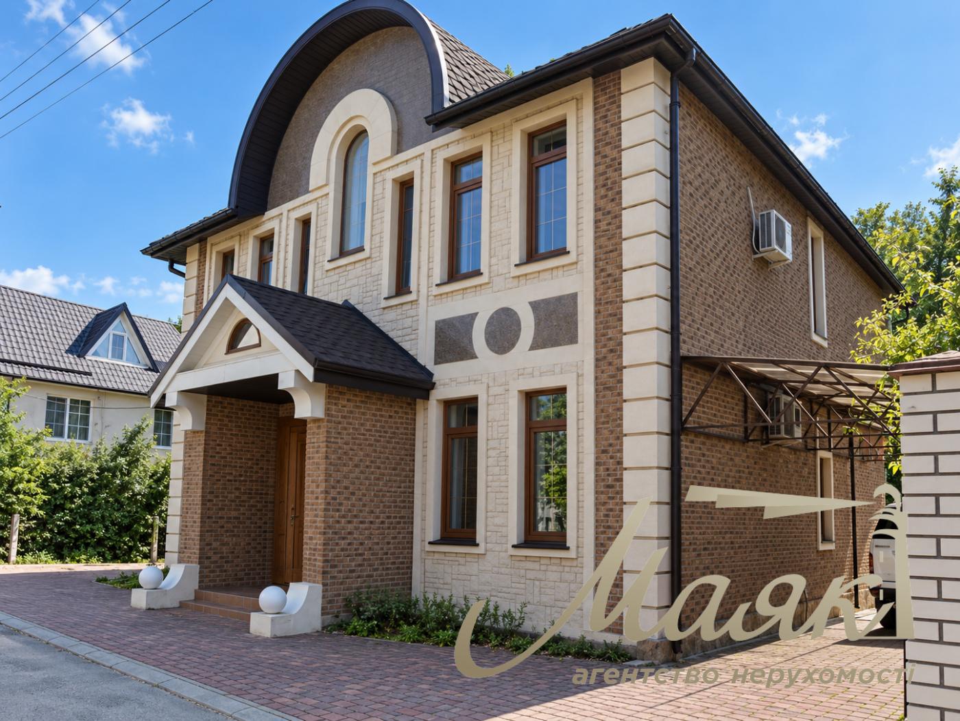 Оренда 3-поверхового будинку (250 м²) у Лесниках 