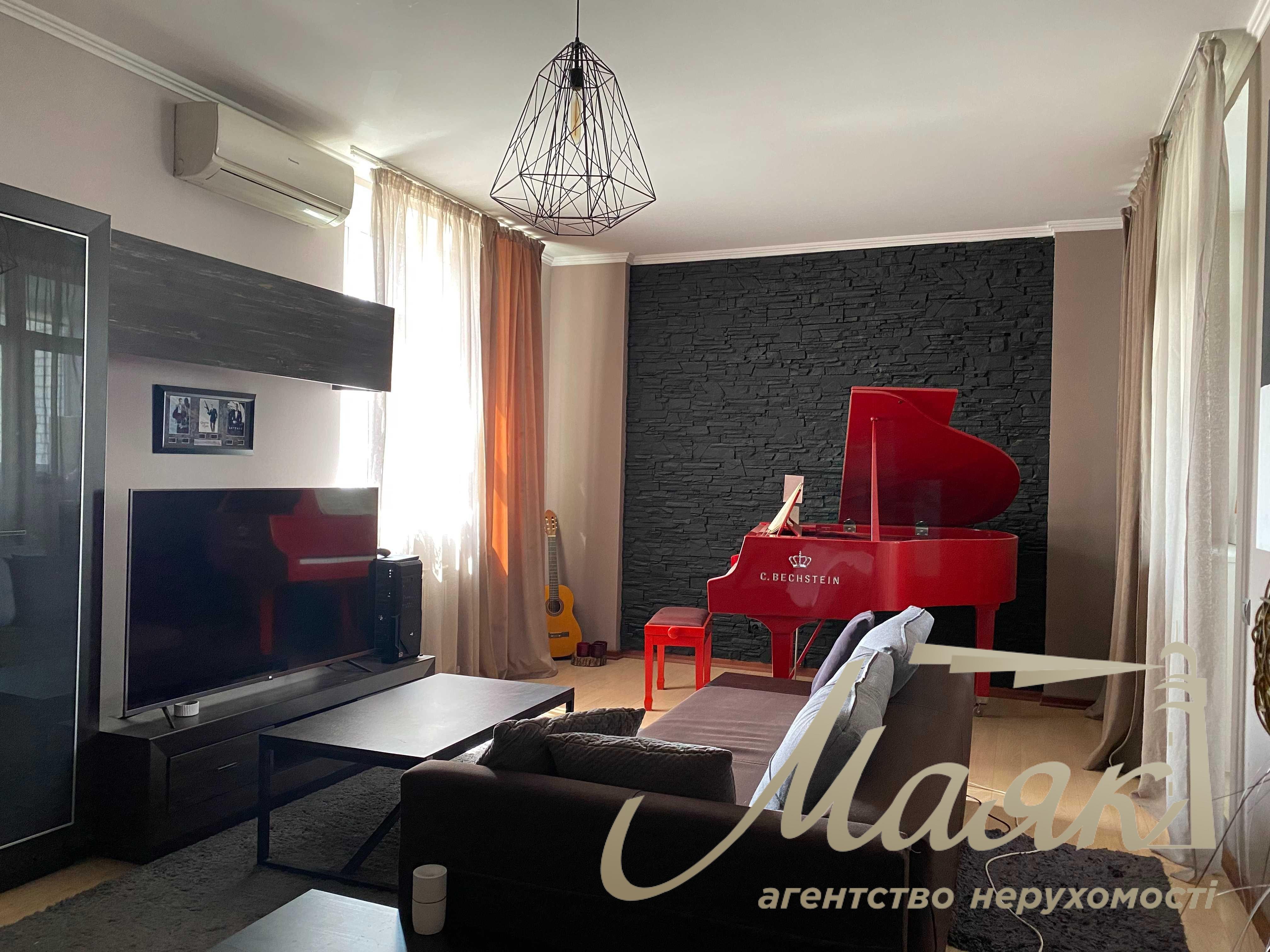Продаж стильної квартири площею 101 м² з авторським ремонтом у ЖК бізнес-класу «Калнишевського, 7» в Оболонському районі, Мінський масив