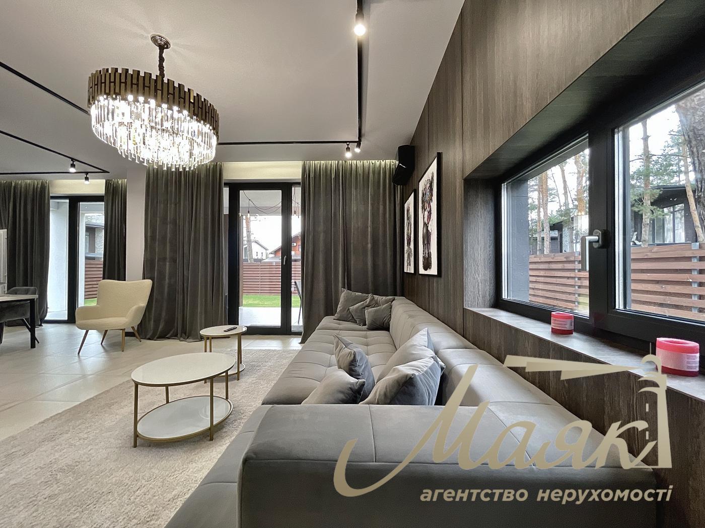 Rent a 150-square-meter two-story house in the “GoldFish” residential complex, Lebedevka, Vyshgorod District