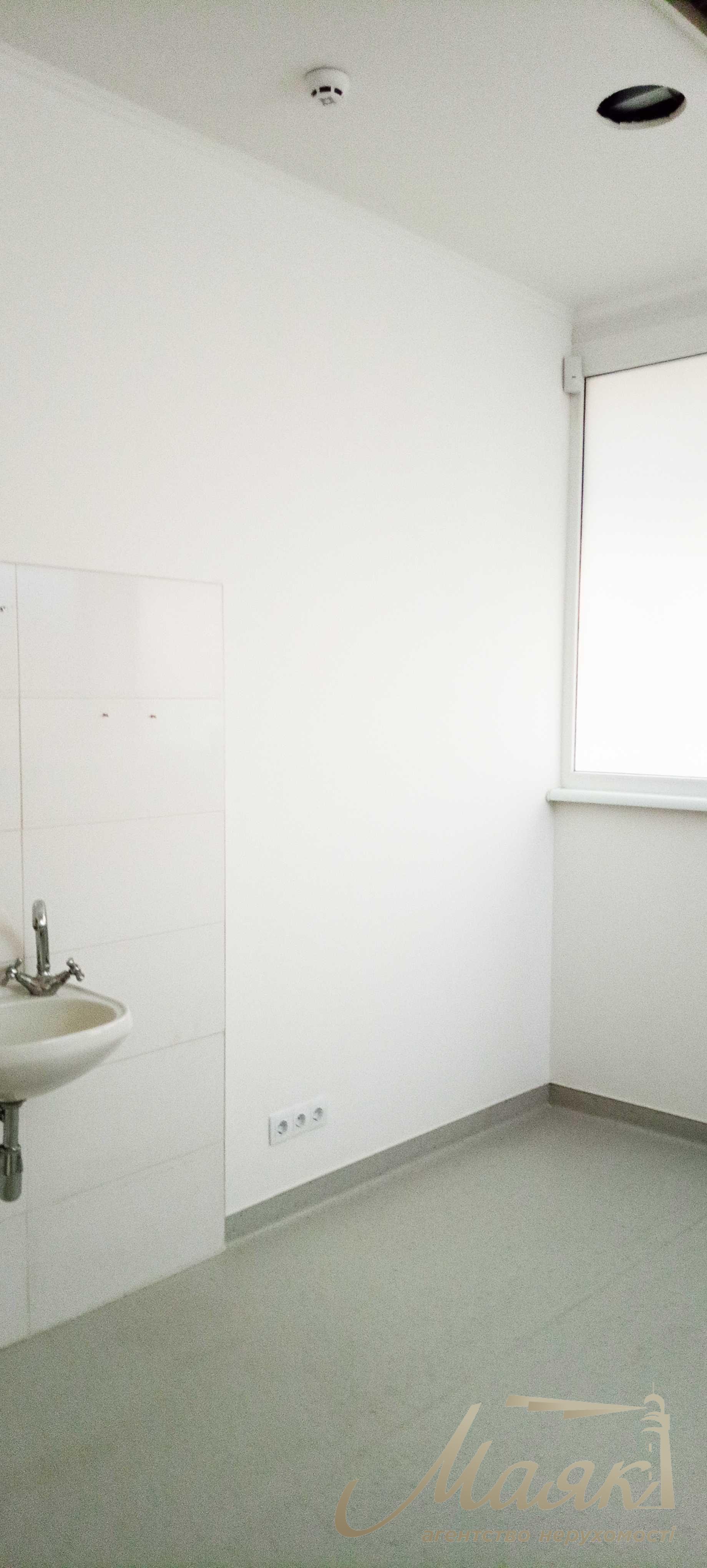 Оренда комерційного приміщення по вул.Назарівська 7-Б, Університет.