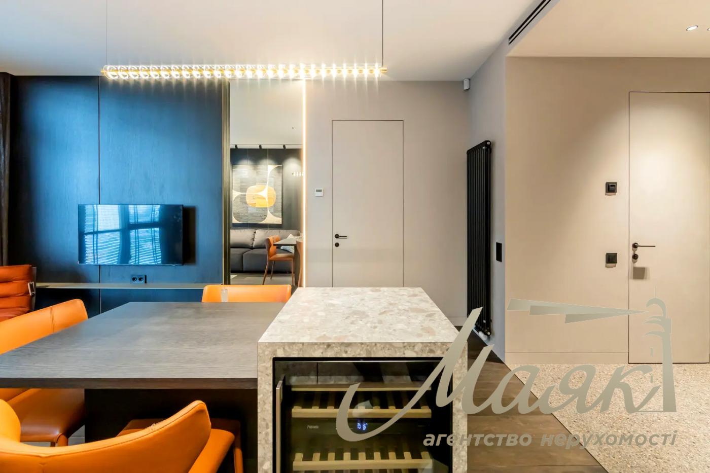 Rent 2-bedroom apartment LCD Novopecherskie Lipki, Pechersk