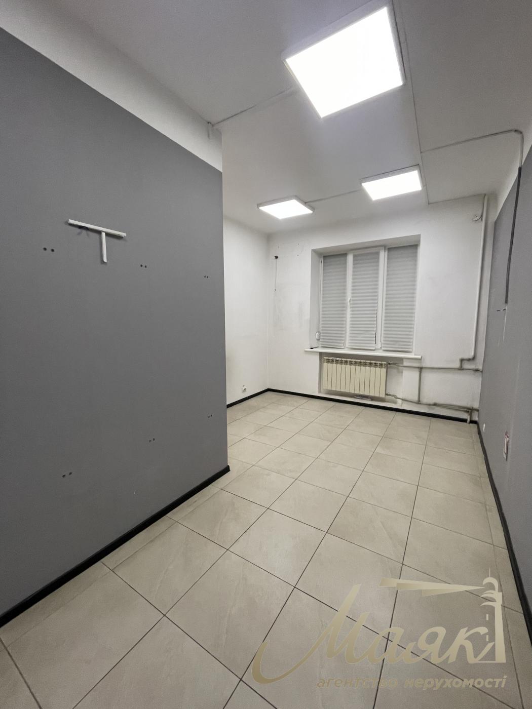 Аренда фасадного помещения 40,3 м.кв. Подол