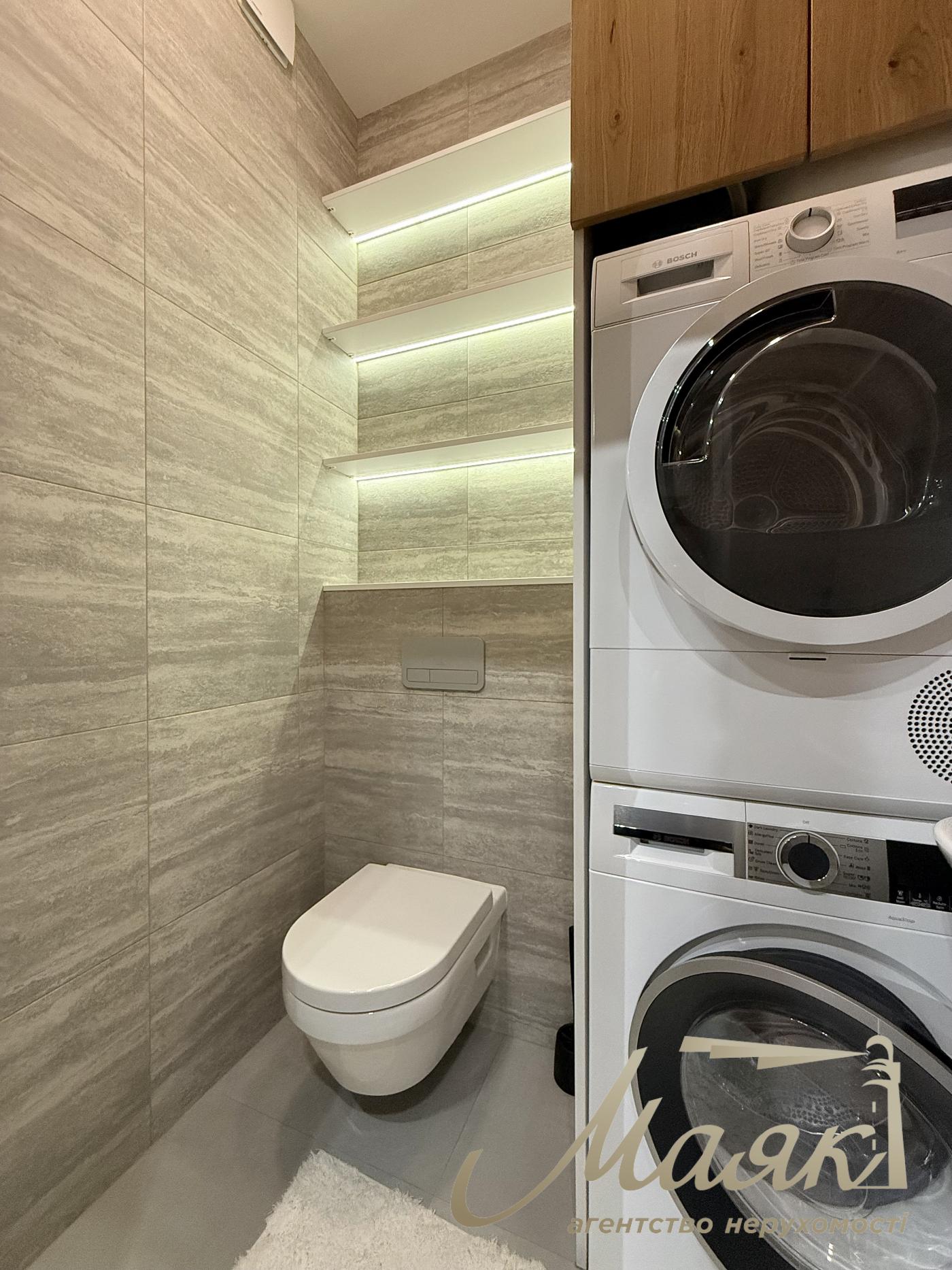 Rent 3-room apartment in LCD Novopecherskie Lipki str. Andriy Verkhoglyada (Mykhaila Dragomirov), 11-V