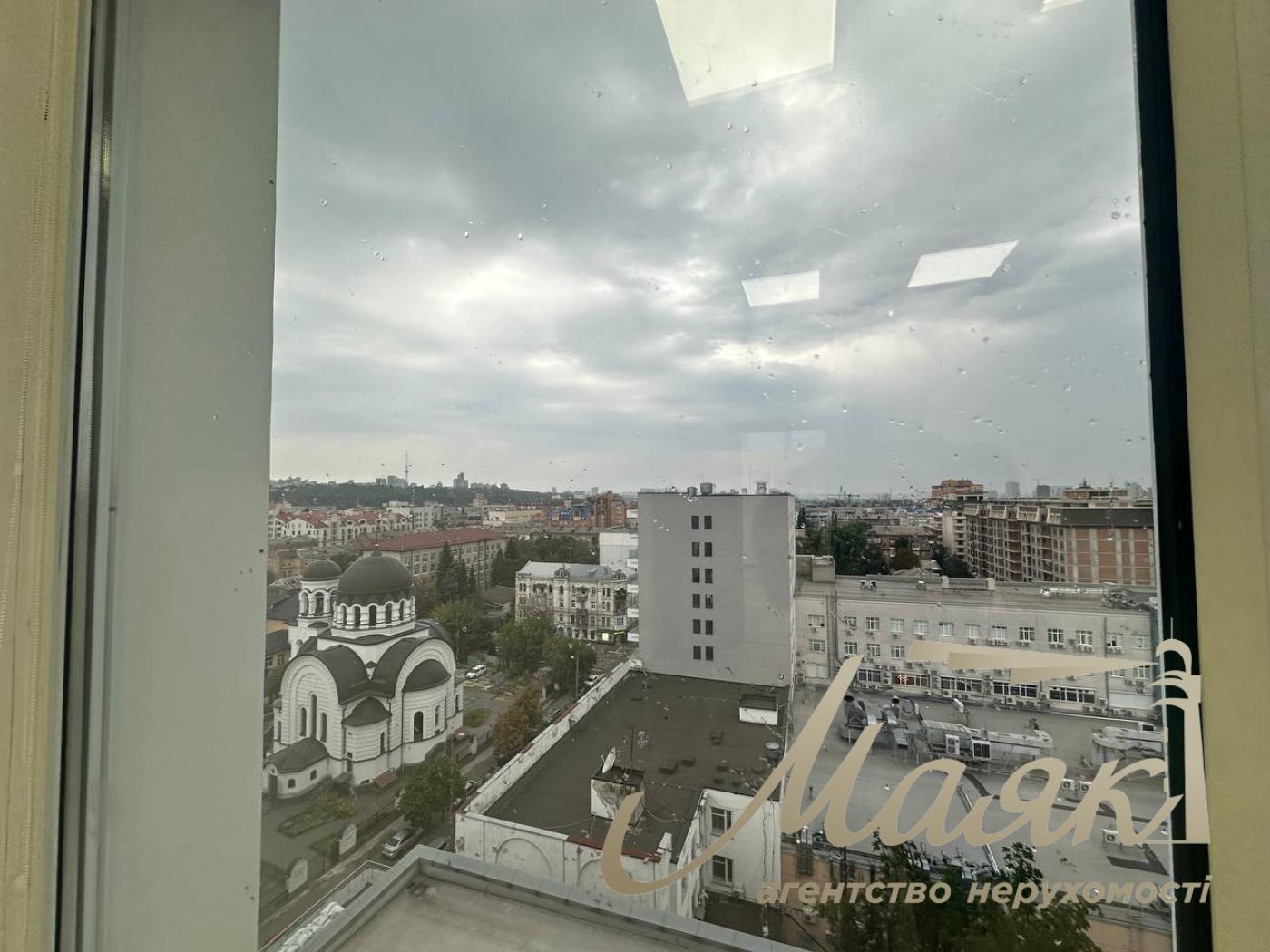Оренда офісу площею 180 м² у бізнес-центрі «Доміно», вул. Нижній Вал, 51, Поділ.