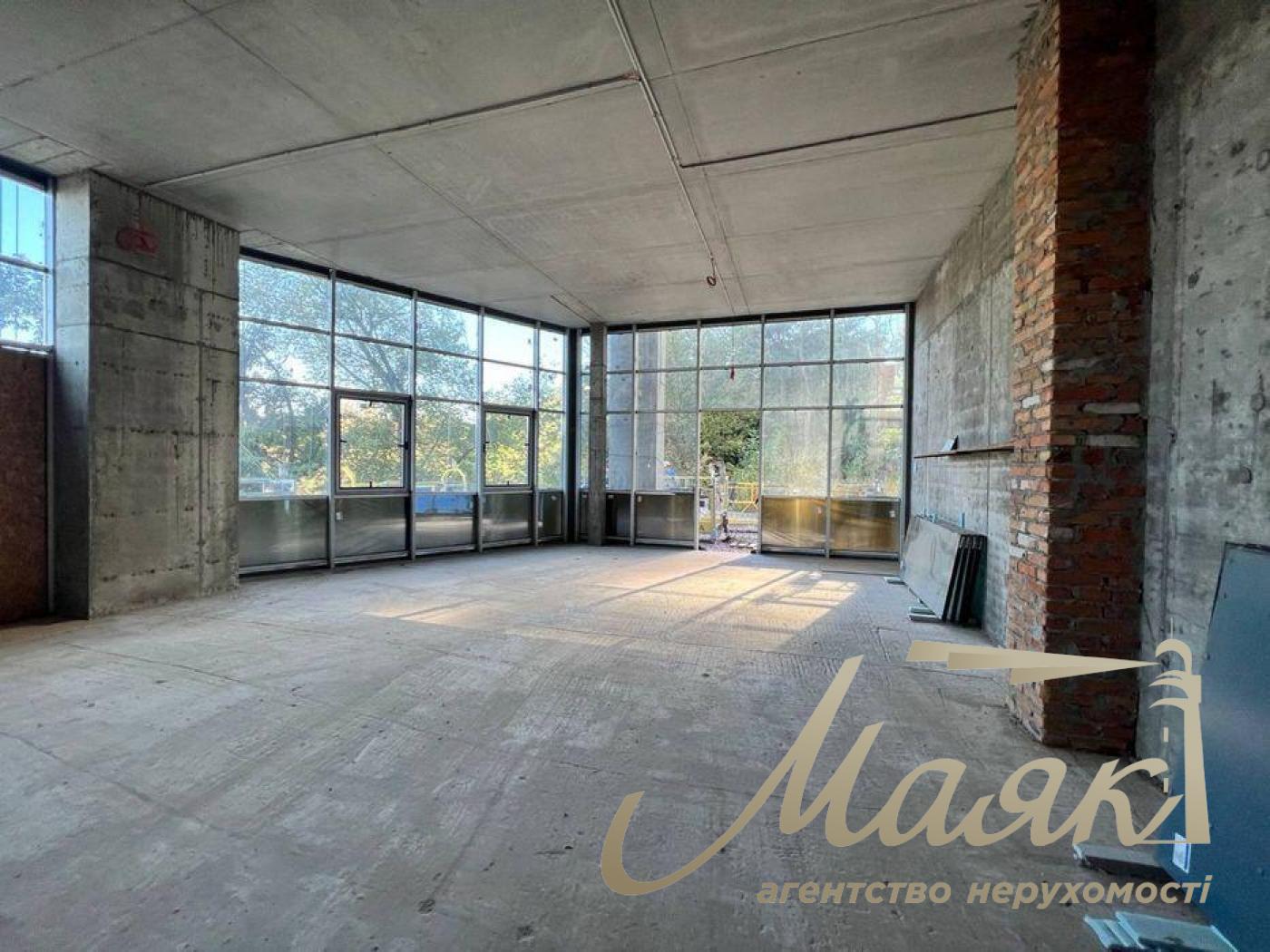 For sale front commercial premises LCD Novopecherskie Lipki, Verkhoglyada street (Dragomirov)