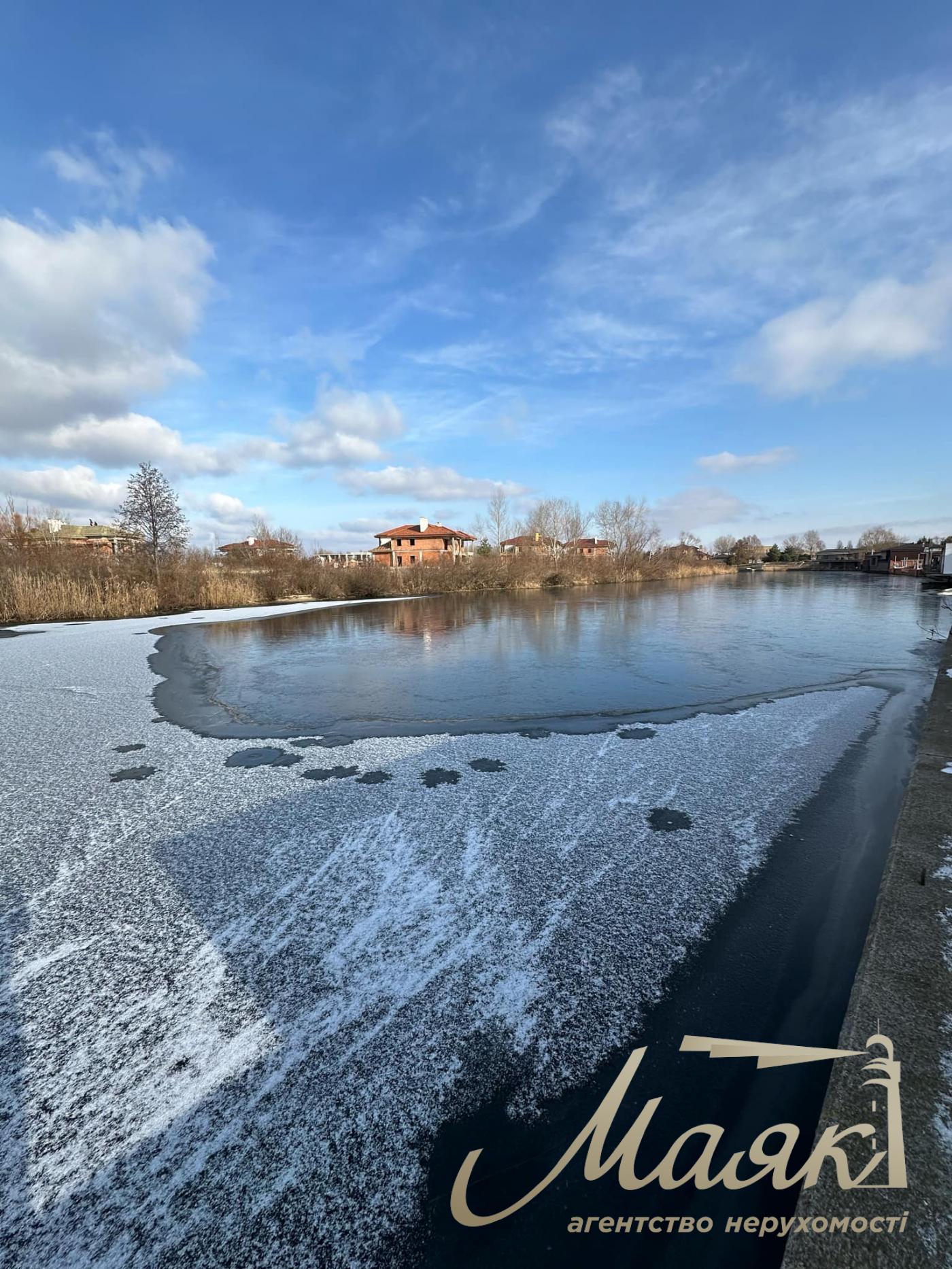 Продаж ділянки з виходом на річку Дніпро .Конча-Заспа. село Козин 