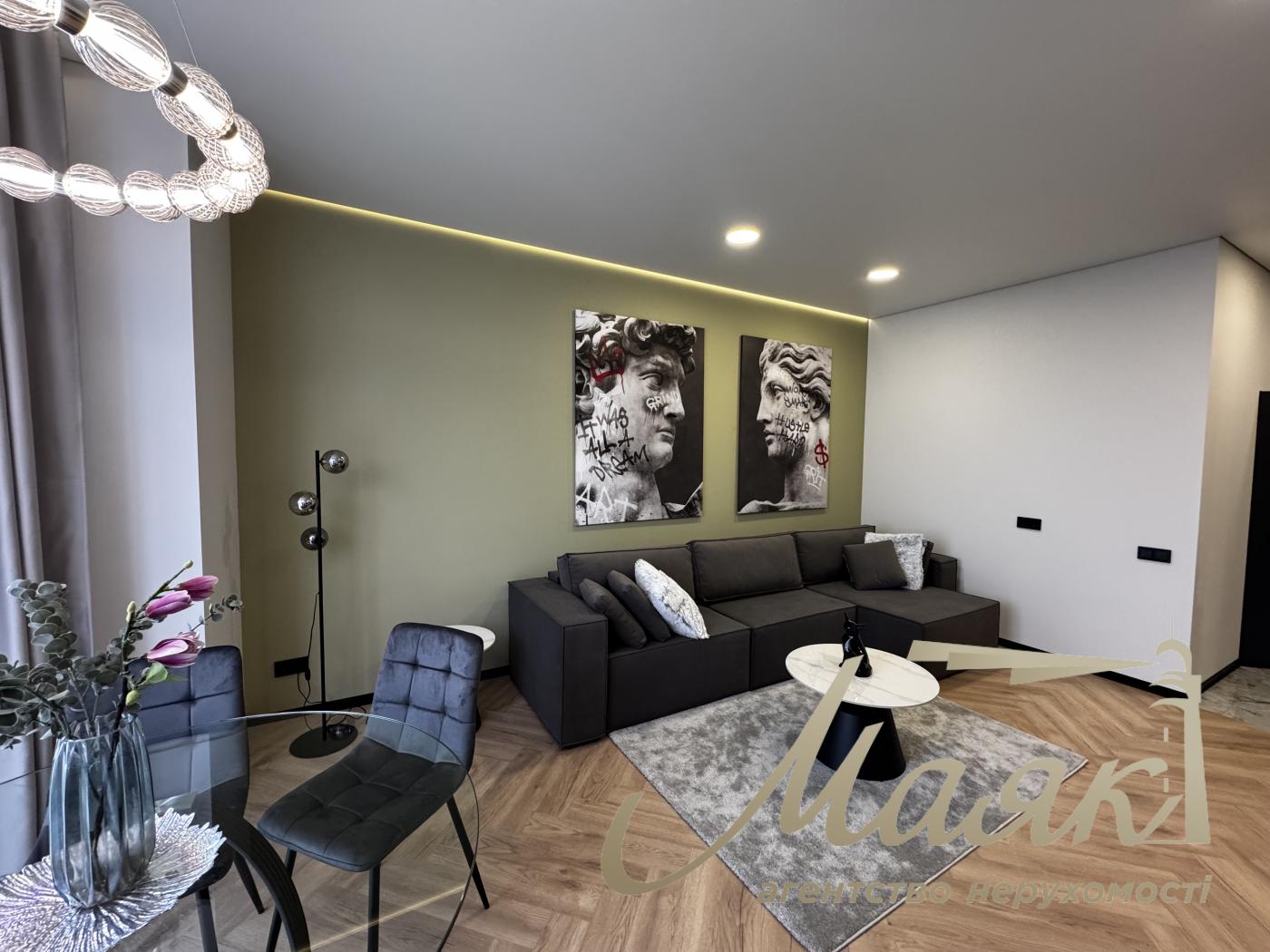 Rent 2-bedroom apartment in LCD Delmar| Pechersk