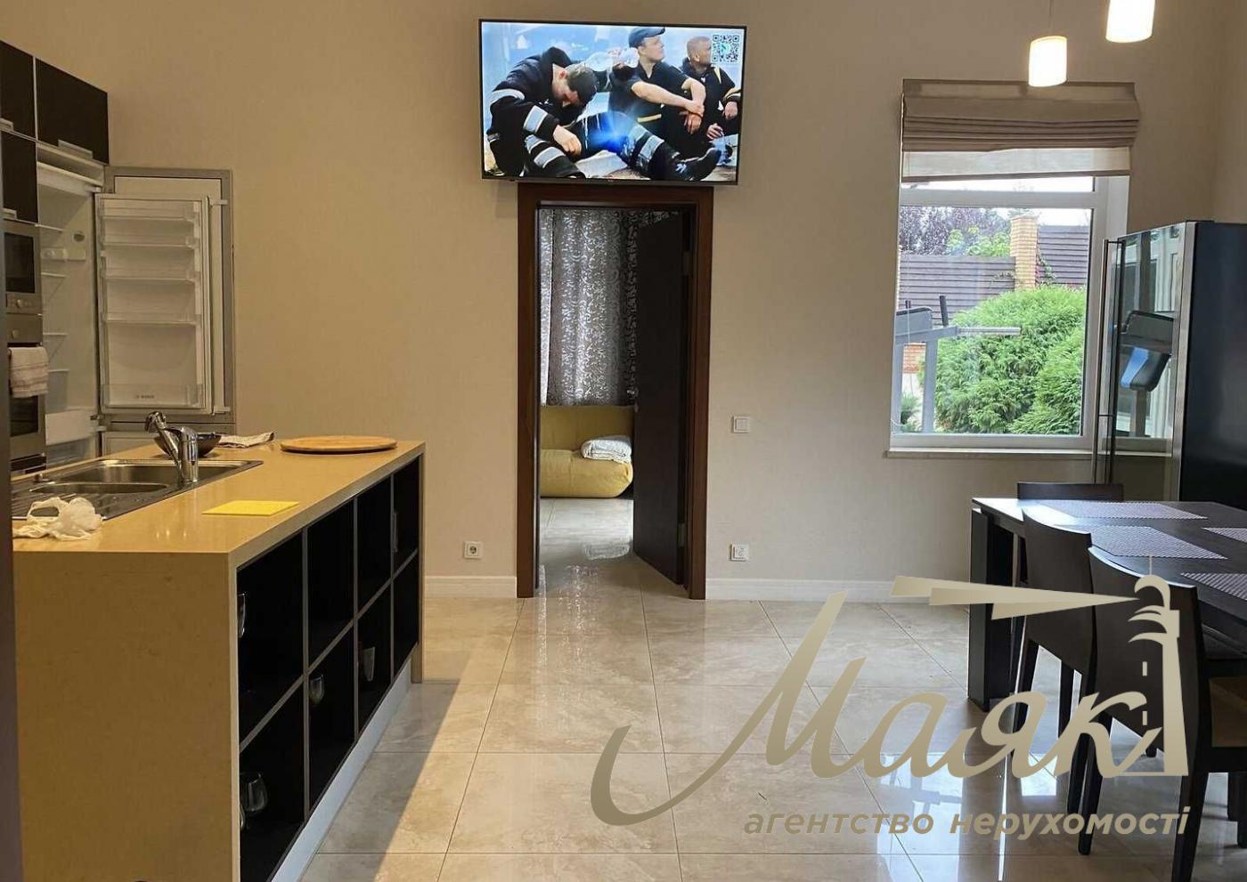 Оренда 2х-поверхового будинку 320м2 з басейном в Лісниках, Поруч з КМ "Зелений гай", 15 соток. Обухівський район, Київська область