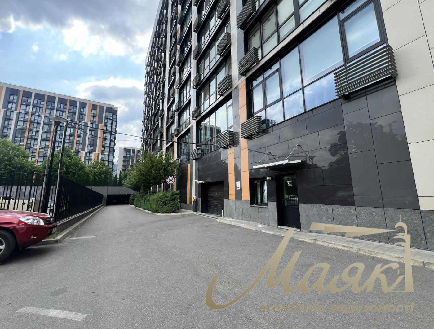 Продаж паркувального місця у ЖК «Французький квартал 2»