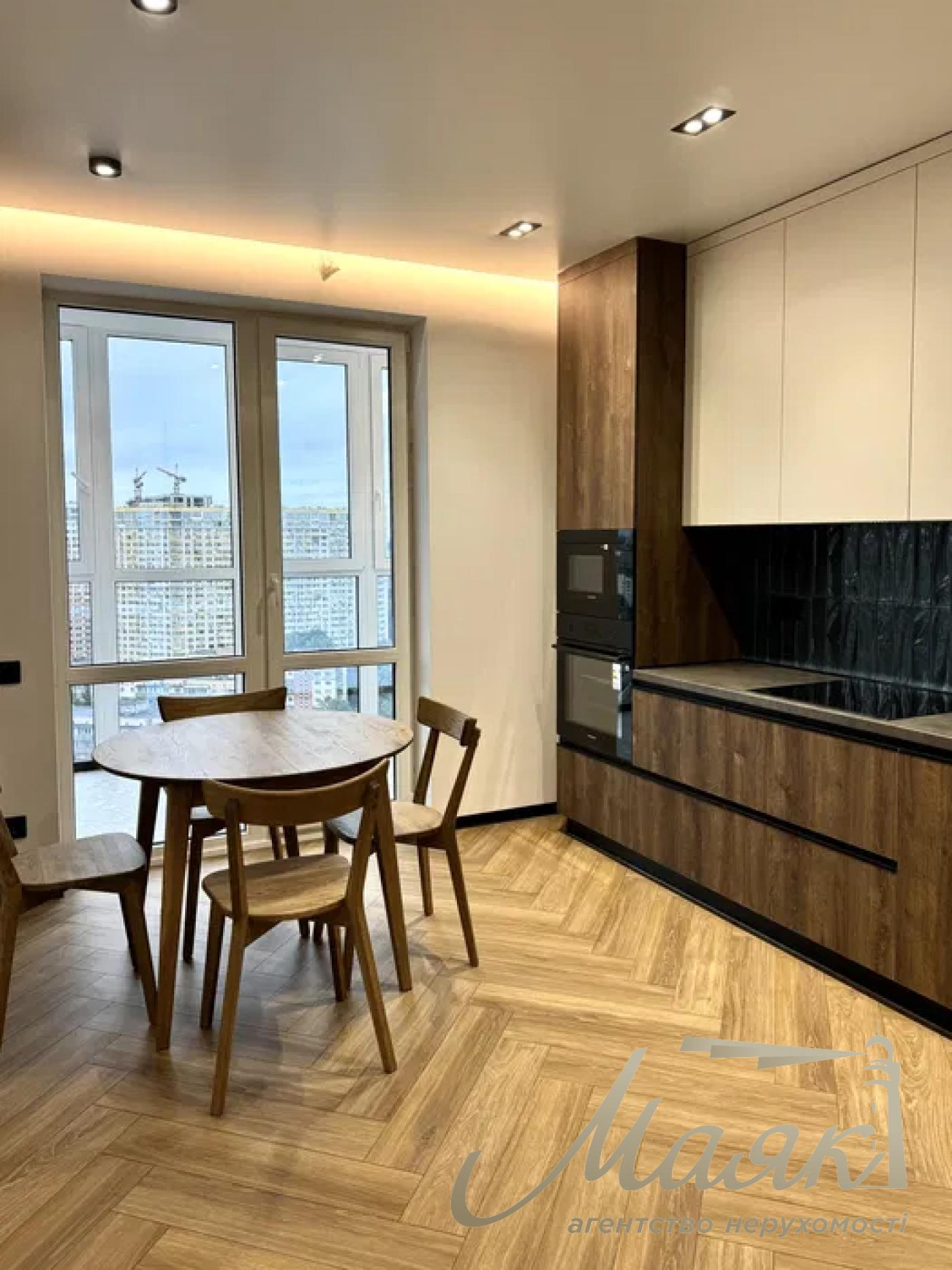 Rent 2 k apartment 50 m², Vasylkivska street, LCD Goloseevsky, metro station Vasylkivska