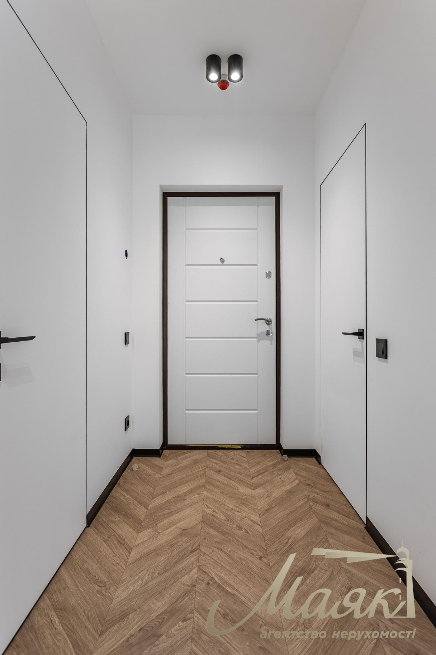 Rent 2-bedroom apartment in LCD New England