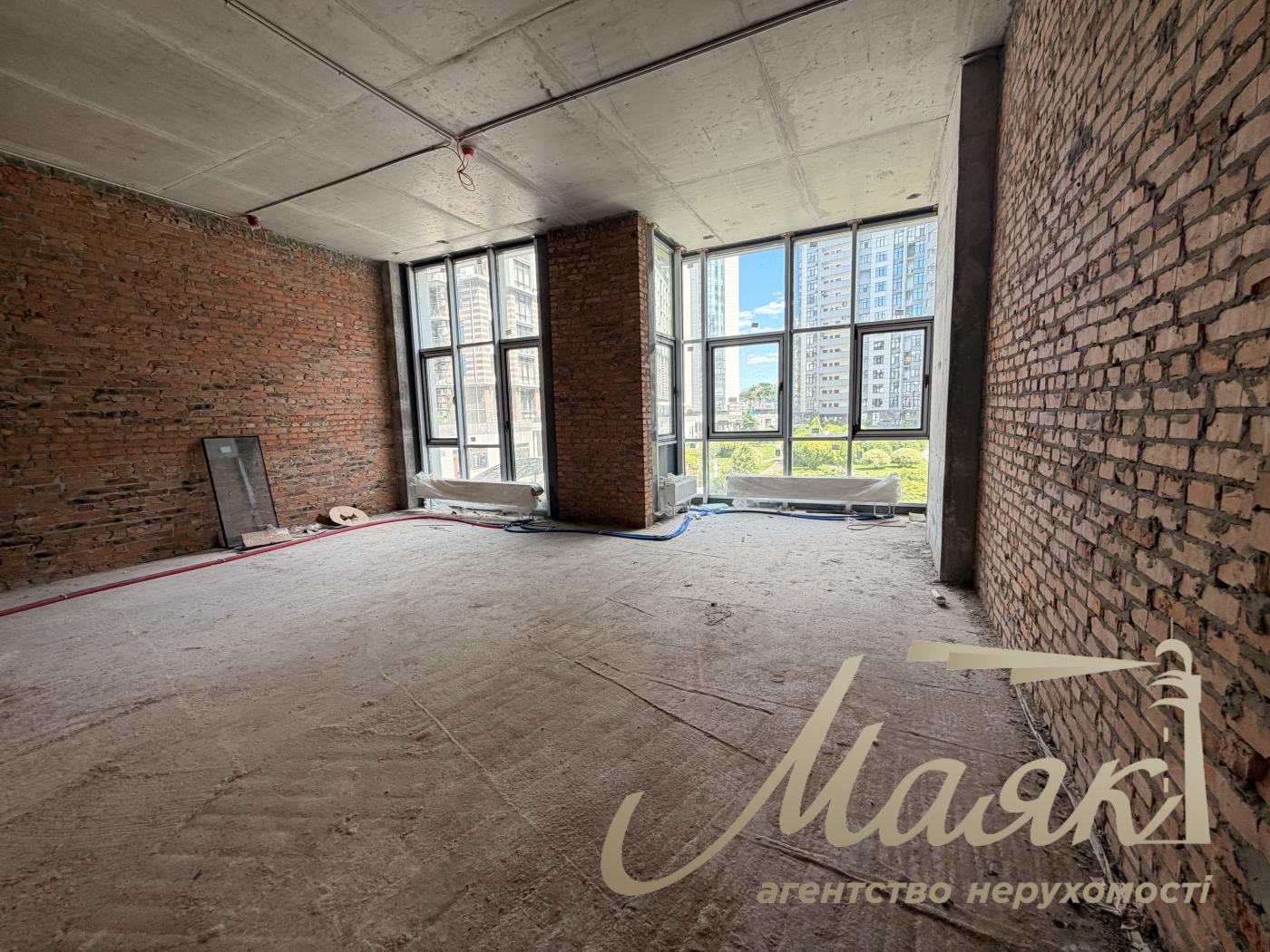 Rent a front commercial premises Residential Complex Novopecherskie Lipki, Verkhoglyada str.