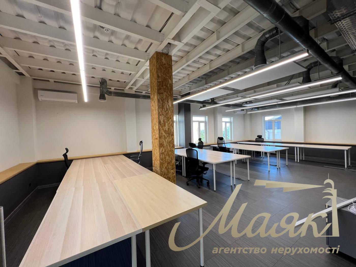 Оренда мебльованого офісу 330м2 на Львоській площі