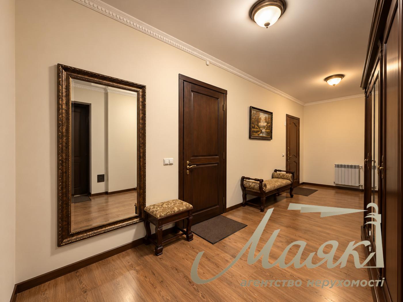 For sale: a 130 m² renovated apartment with a view in downtown Kyiv, 3A Kudryavsky Descent, Podil, Shevchenkivskyi District, Kyiv