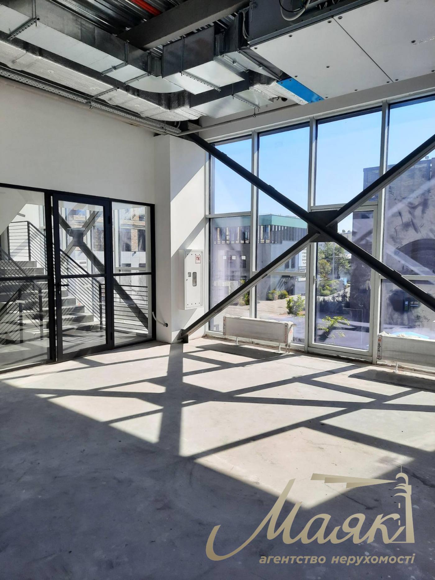 Office for rent 386,9 m² in business center City Garden, Goloseevsky district