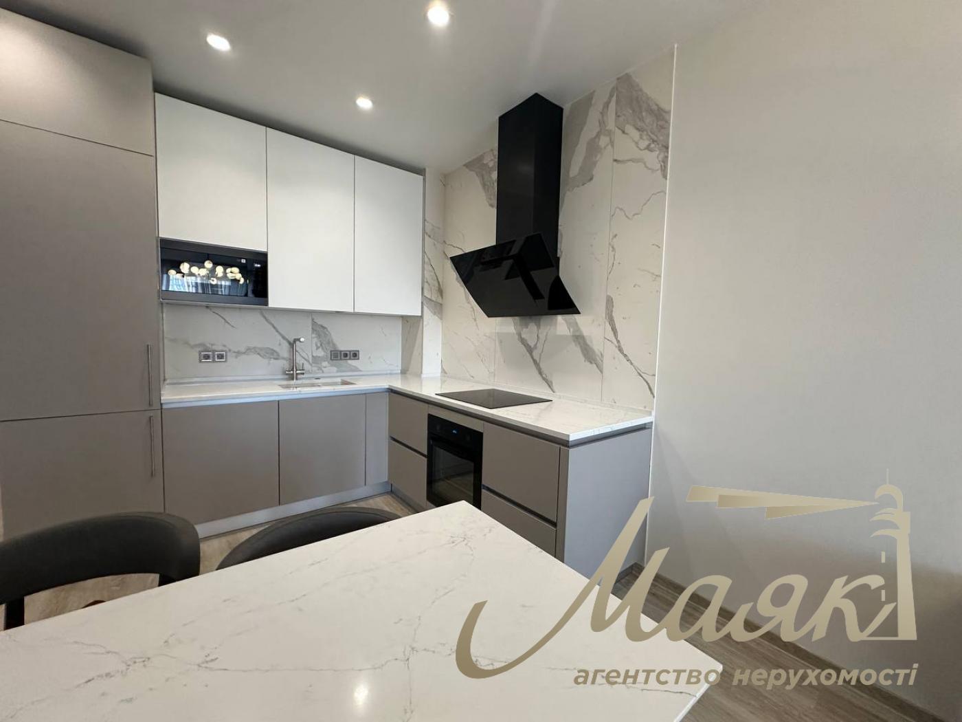 Оренда 2-кімнатної квартири площею 75 м² у ЖК «Atlantic Residences», вул. Антоновича, 118, «Палац України».