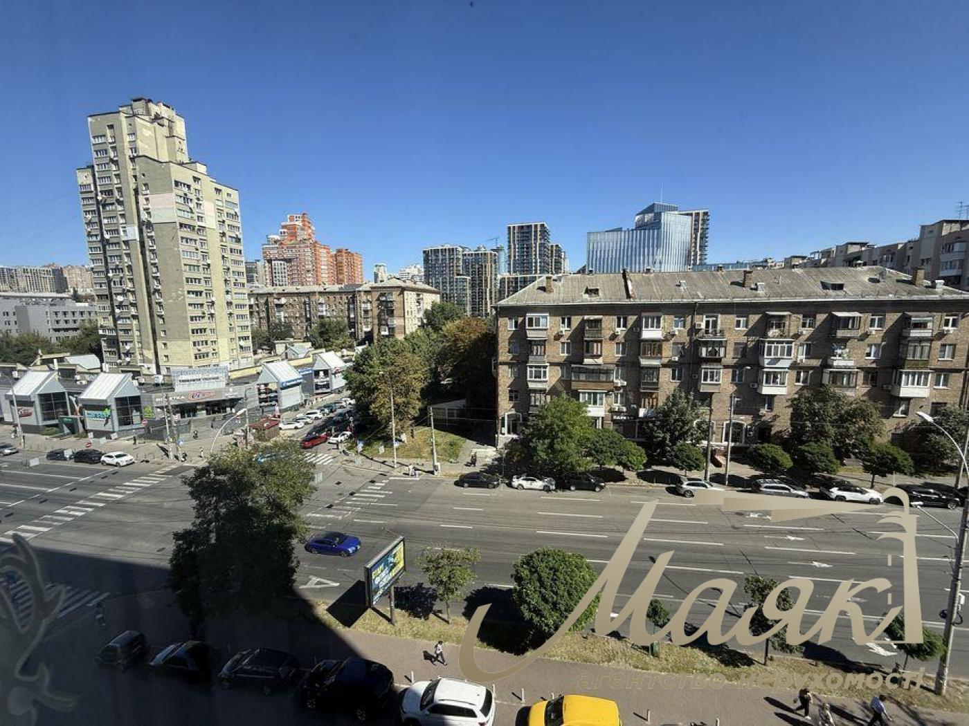 Оренда офісу 165 м.кв на вул. Антоновича, Печерськ, Центр