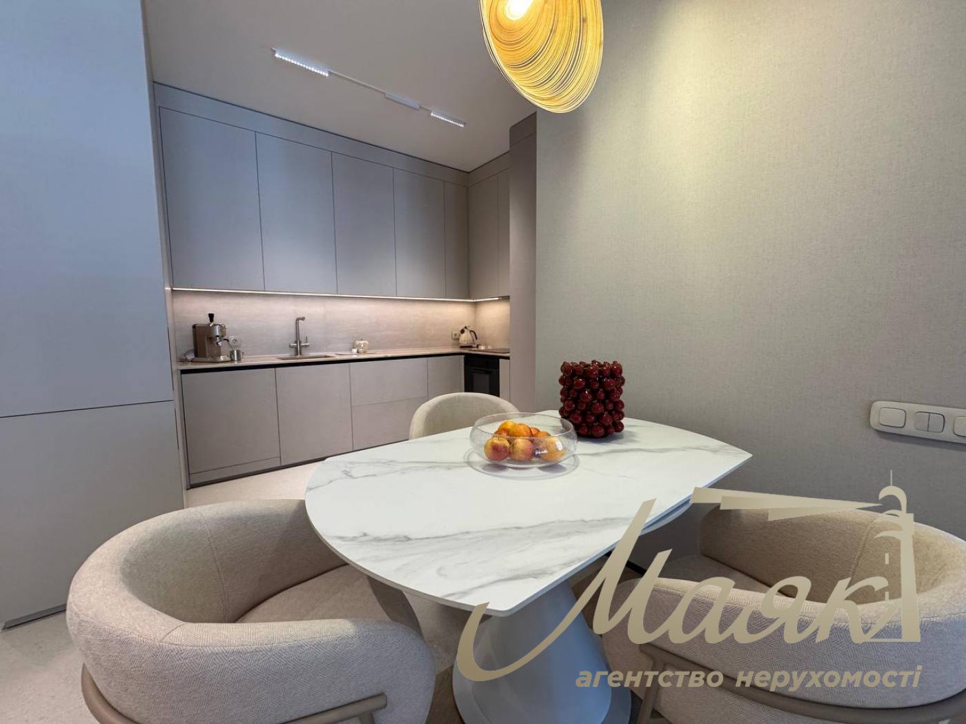 Продажа 3к квартиры 86м2, Новопечерские Липки