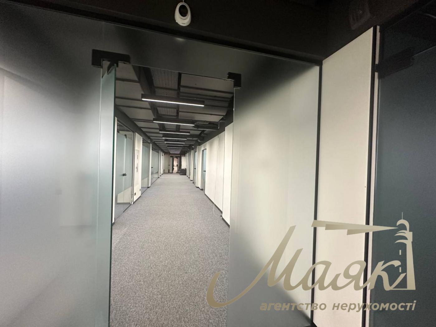 1,132 m² Office Space for Rent in the Business Center at 18/7 Almazova Street, Pechersk