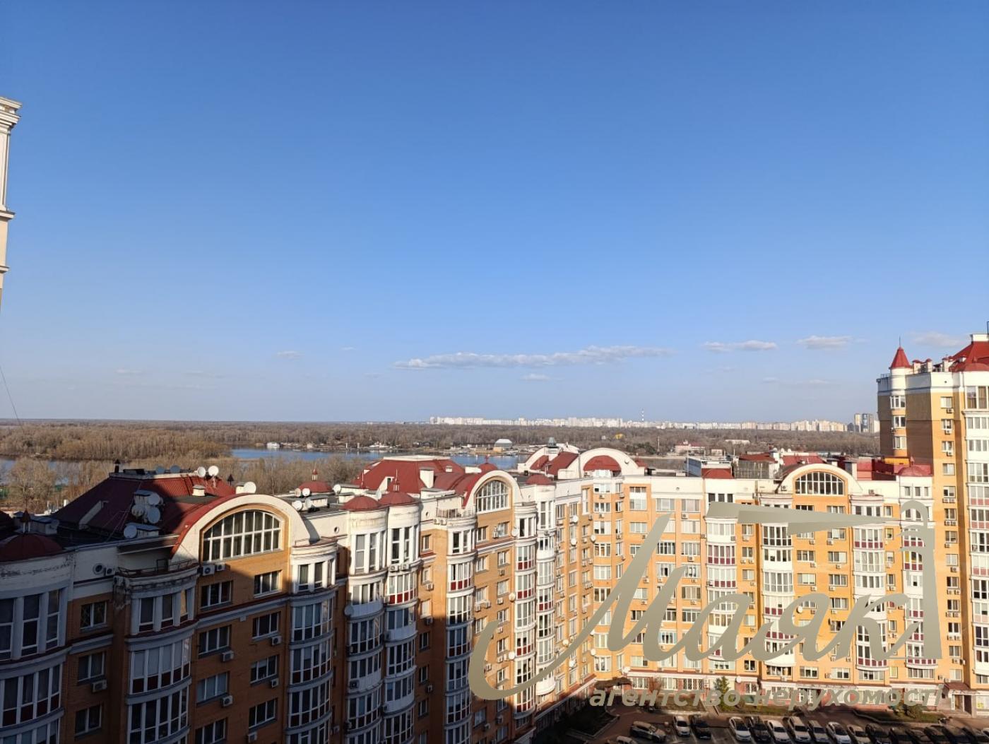 Продаж трирівневого панорамного пентхауса 327м2 в Оболонських Липках, проспект Івасюка, Оболонь