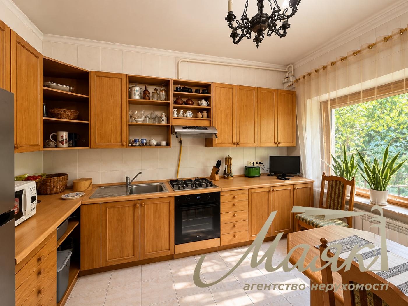 For rent: a two-story house in the town of Kozin/Koncha-Zaspa—207.9 m², 18.55 sotok, Anatoliy Solovyanenko Street, Obukhov direction, Kyiv Oblast.
