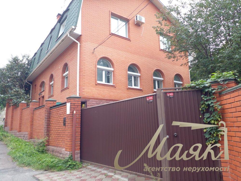 House for rent 300m2, Goloseevsky district, Kyiv, 3 minutes to the subway